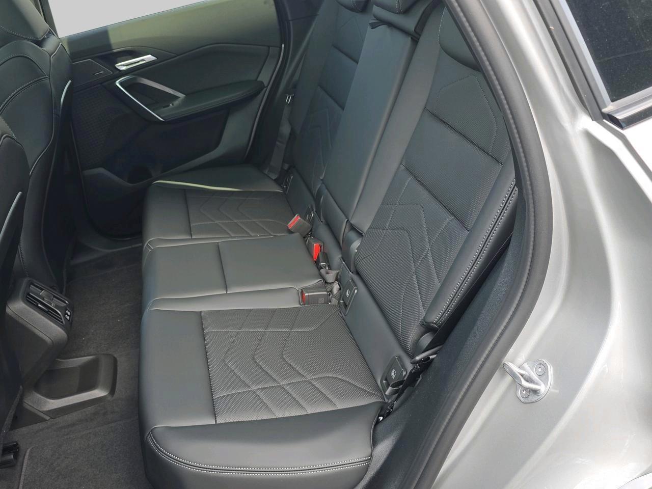 BMW X1 30e xDrive-image-12
