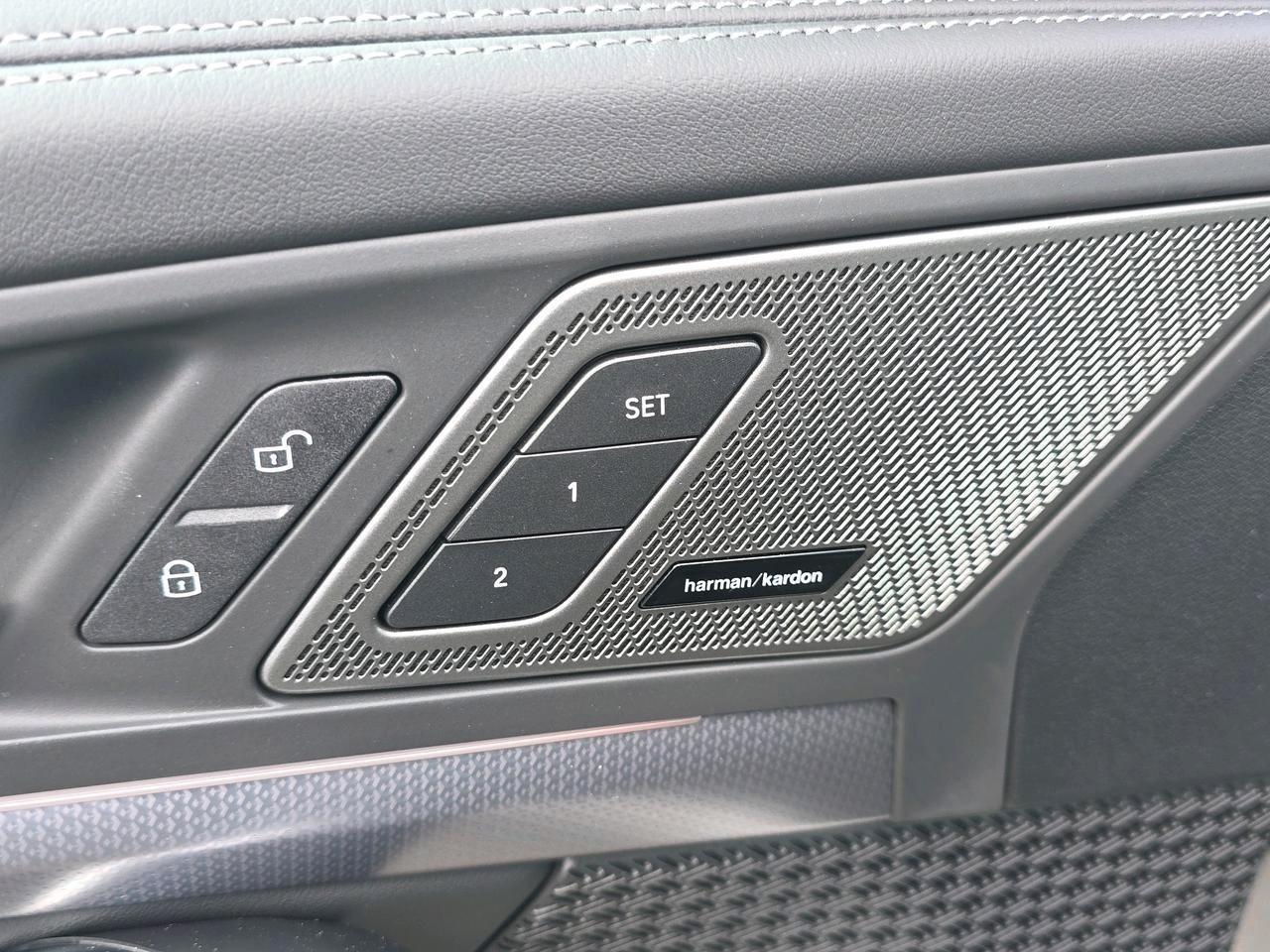 BMW X1 30e xDrive-image-15