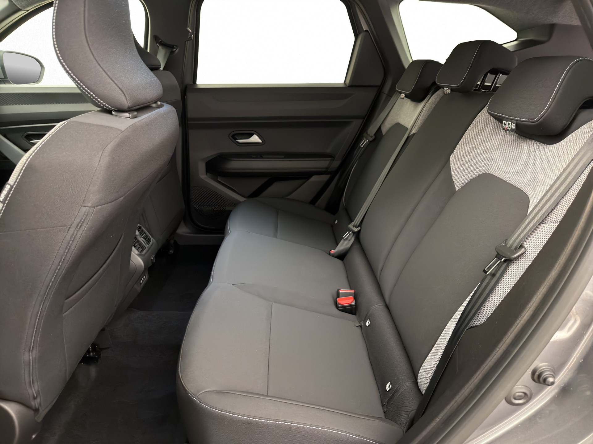 DACIA Bigster 1.8 Hybrid Journey-image-11