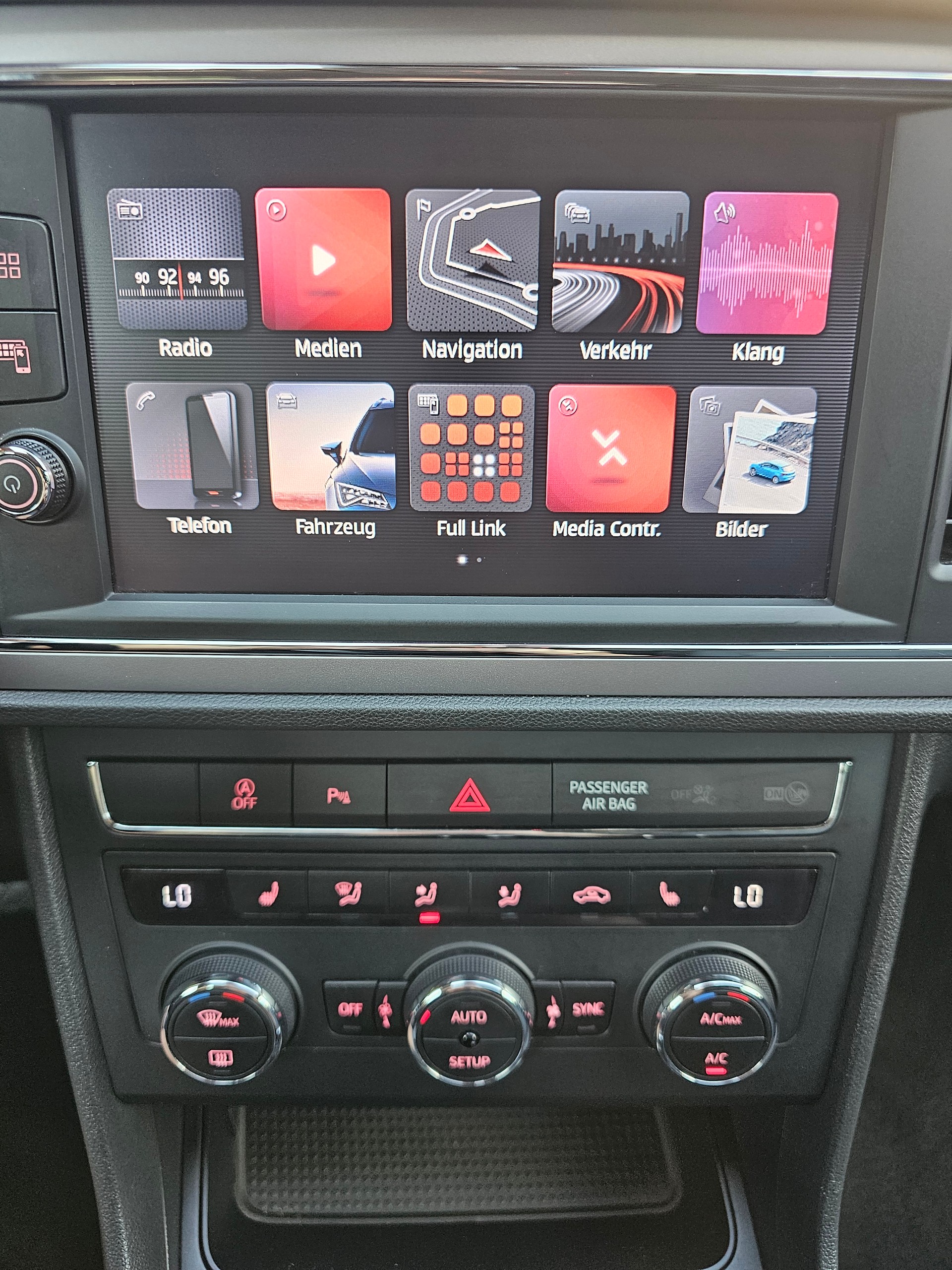 SEAT Leon ST 1.6 TDI CR Style DSG-image-15