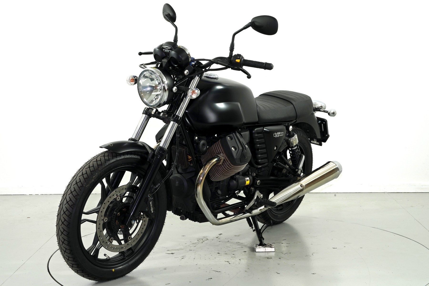 MOTO GUZZI V7 Stone ABS-showroom-element-2
