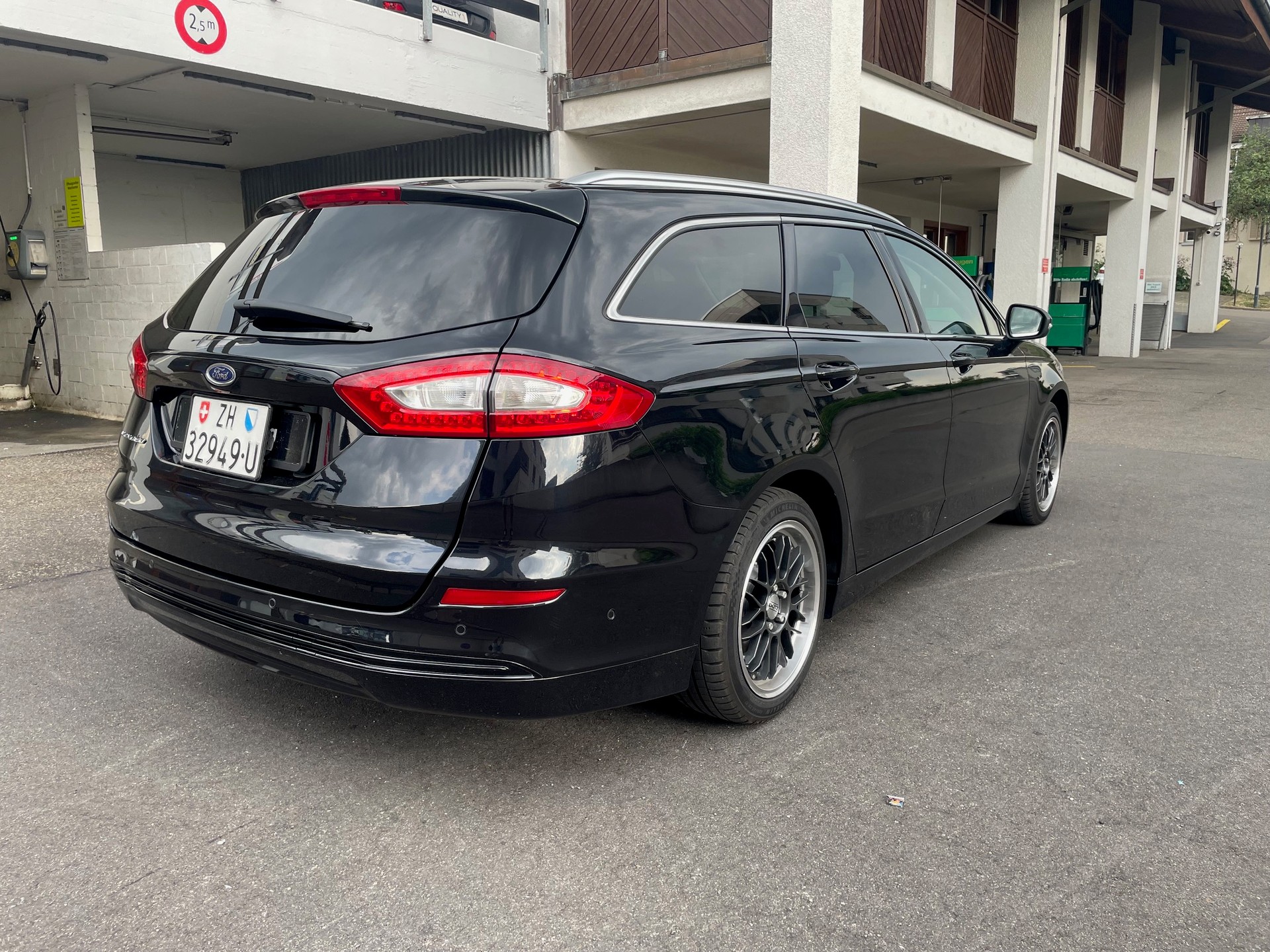 FORD Mondeo 2.0 TDCi Titanium, 150 PS, 6 Gang, *Klima-Aut., PDC v+h., Navigation, alle Service, (inkl. Zahnriemen Neu) MFK Neu-image-3