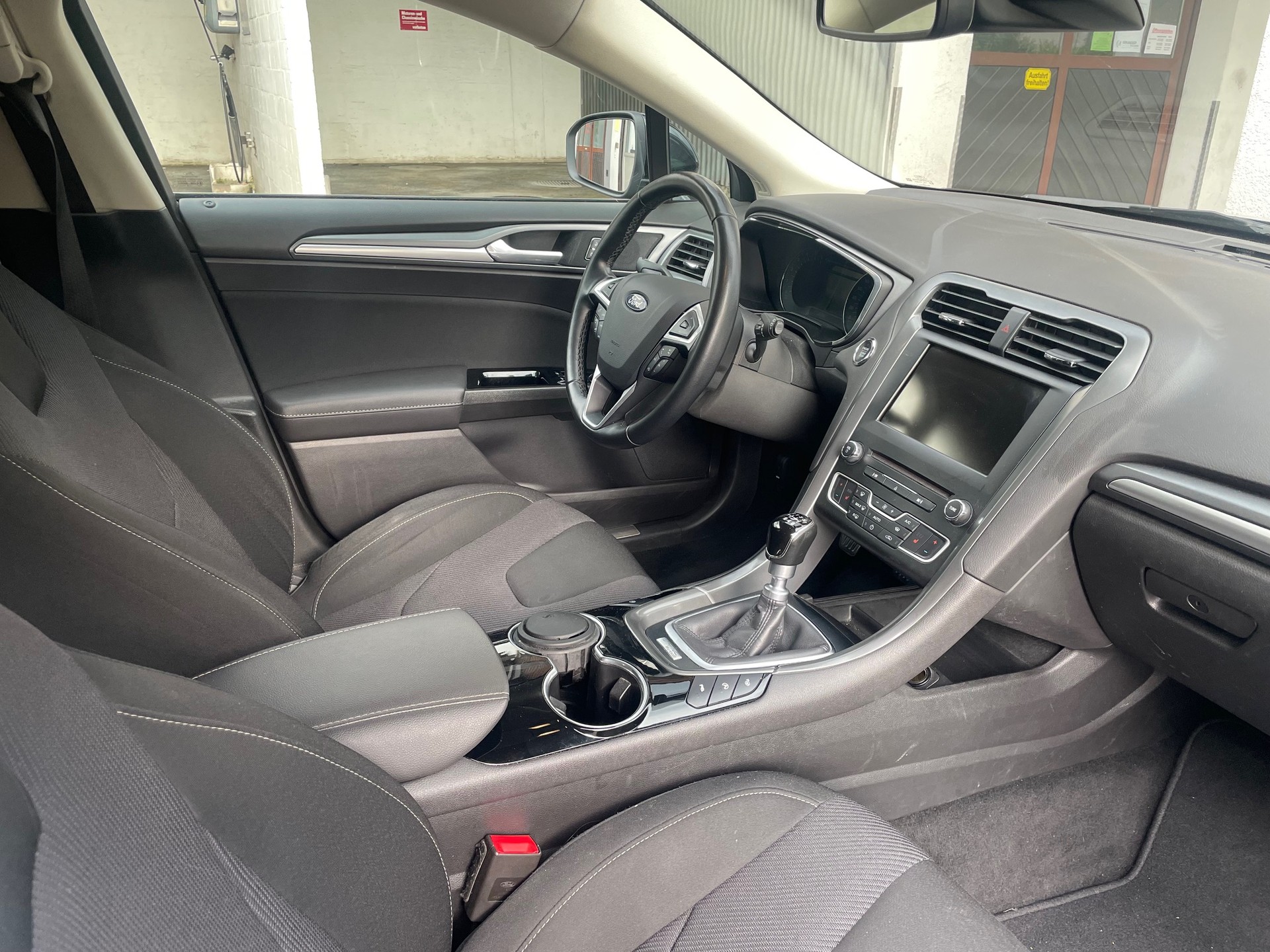 FORD Mondeo 2.0 TDCi Titanium, 150 PS, 6 Gang, *Klima-Aut., PDC v+h., Navigation, alle Service, (inkl. Zahnriemen Neu) MFK Neu-image-8