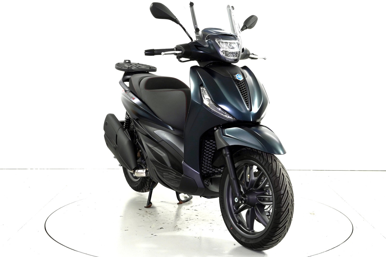 PIAGGIO Beverly 400 hpe ABS/ASR-showroom-element-1