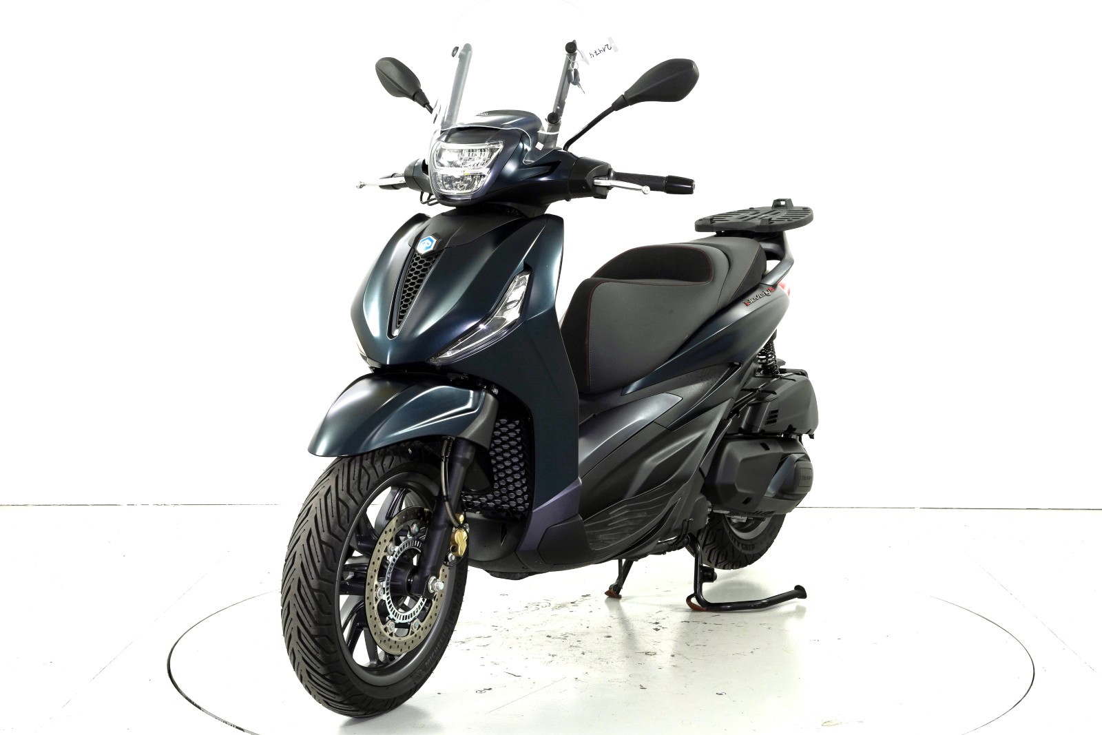 PIAGGIO Beverly 400 hpe ABS/ASR-showroom-element-2