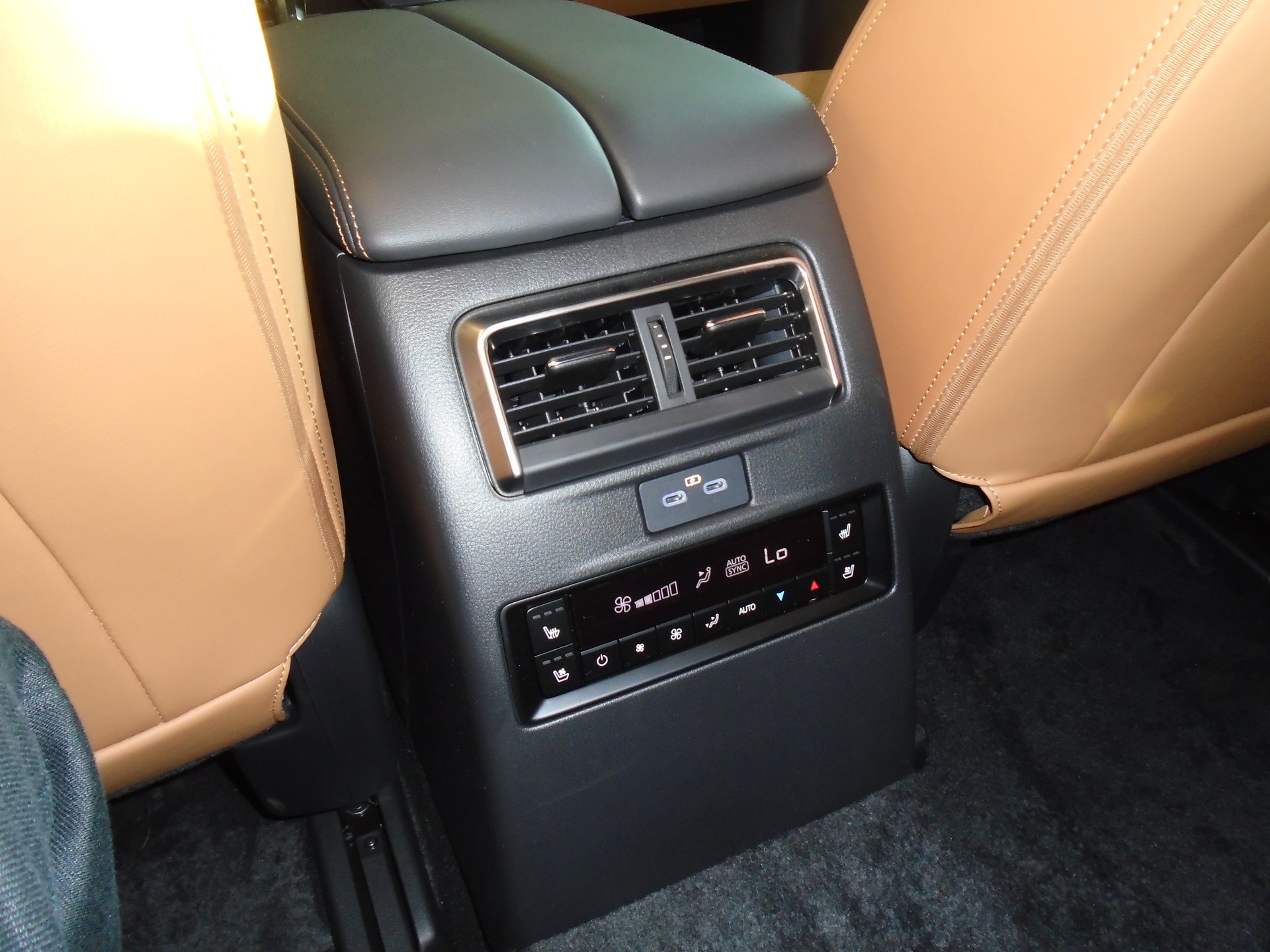 MAZDA CX-80 e-Skyactiv PHEV 327 AWD Homura-image-11