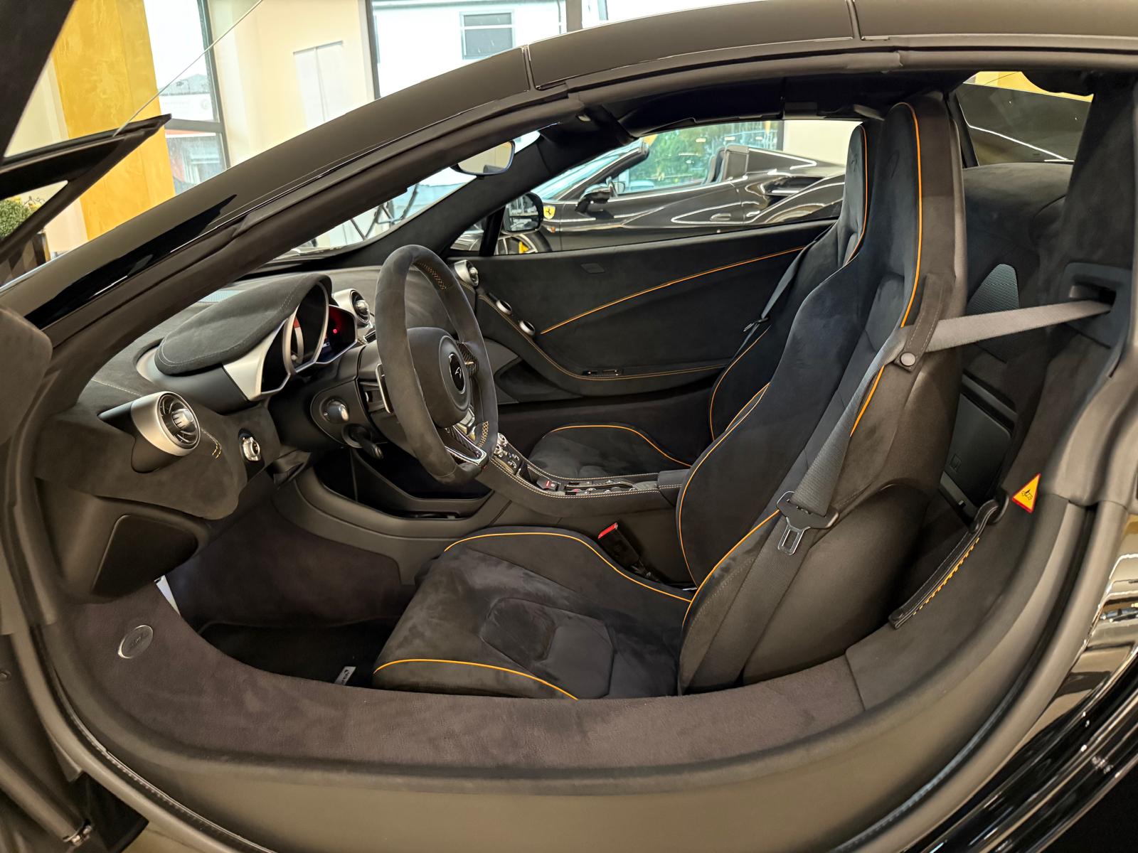 McLAREN 650S Spider 3.8 V8 SSG-image-12