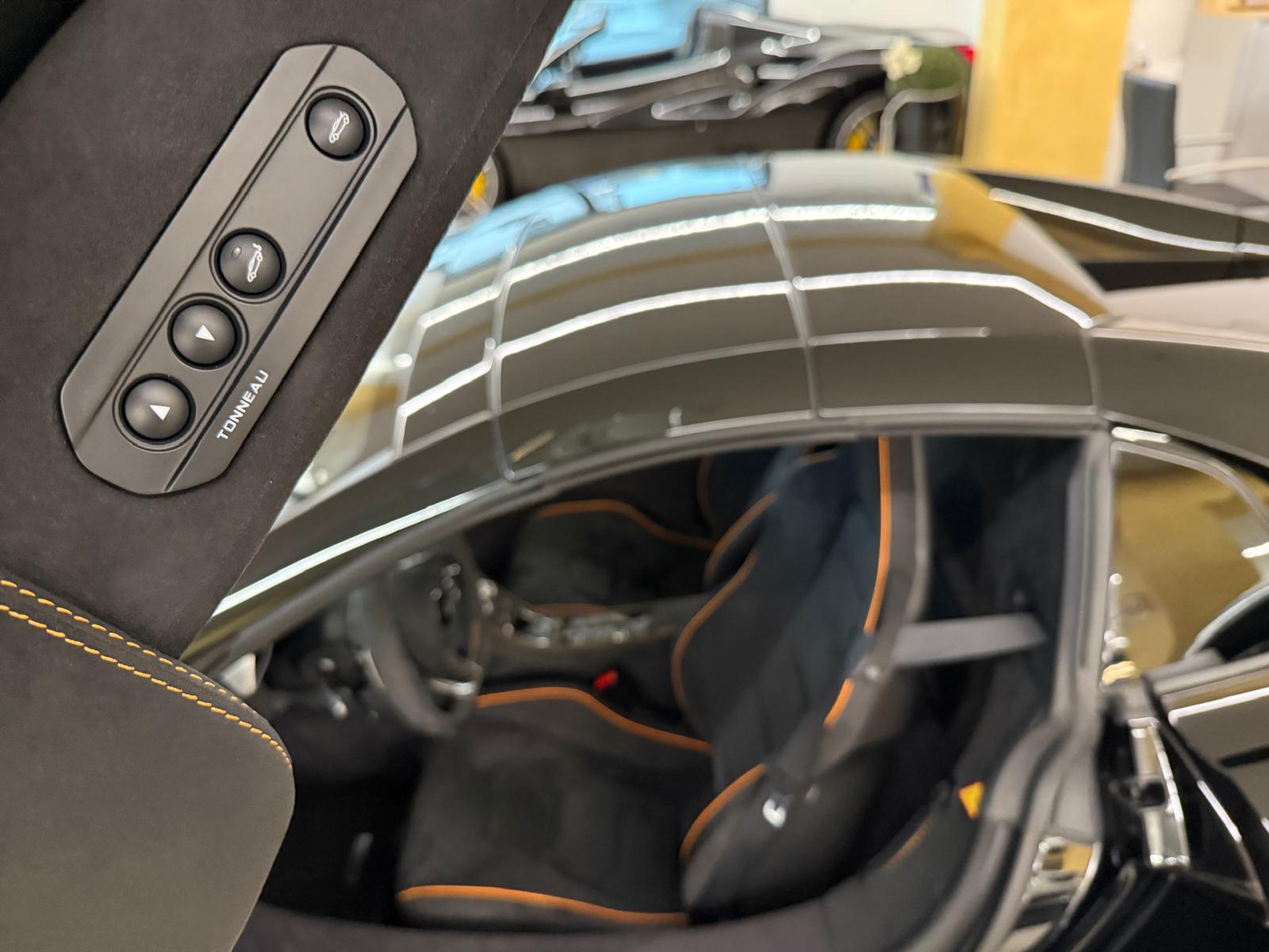 McLAREN 650S Spider 3.8 V8 SSG-image-11