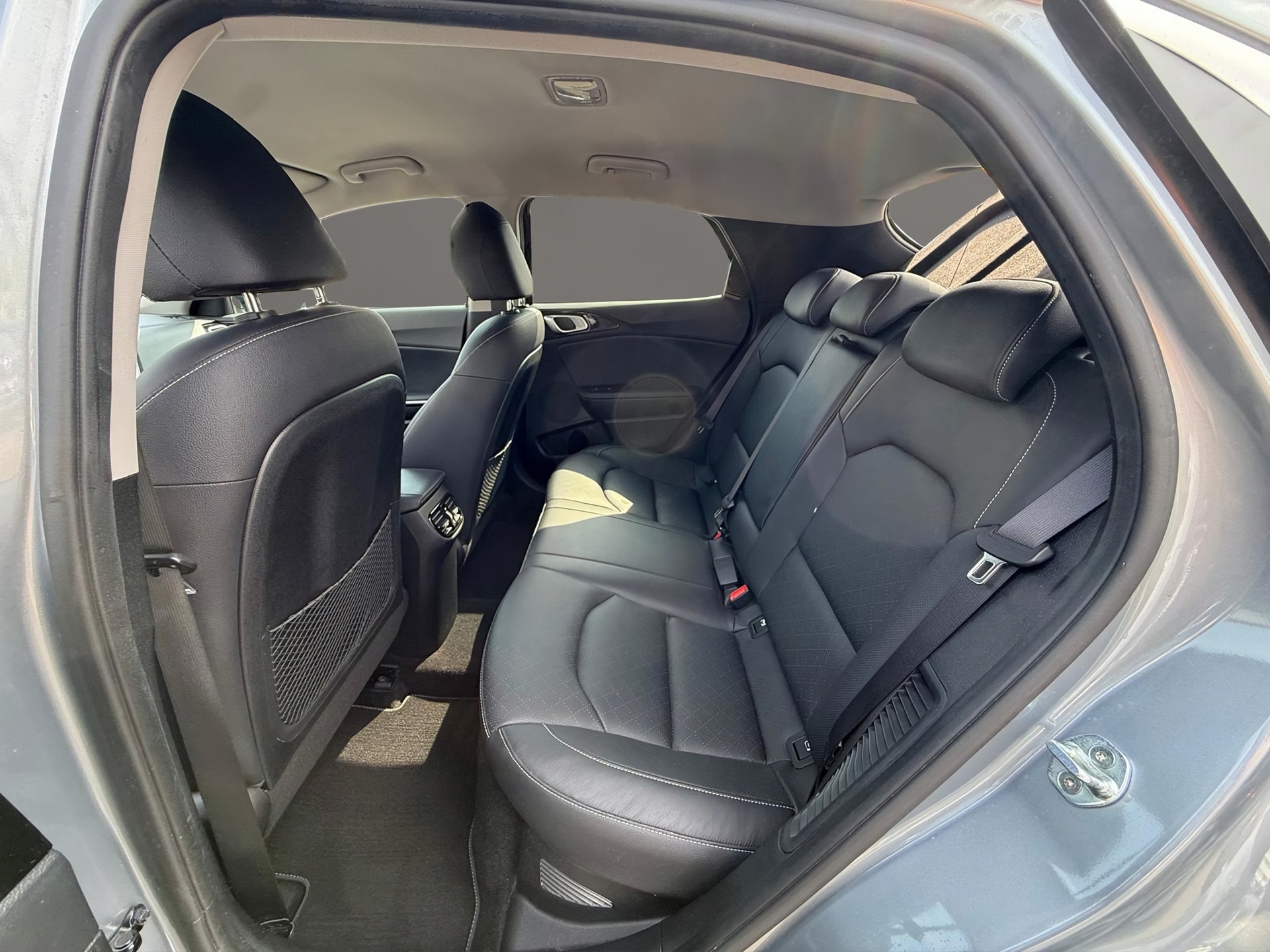 KIA Xceed 1.6 GDi Plug-in Hybrid Style DCT-image-11