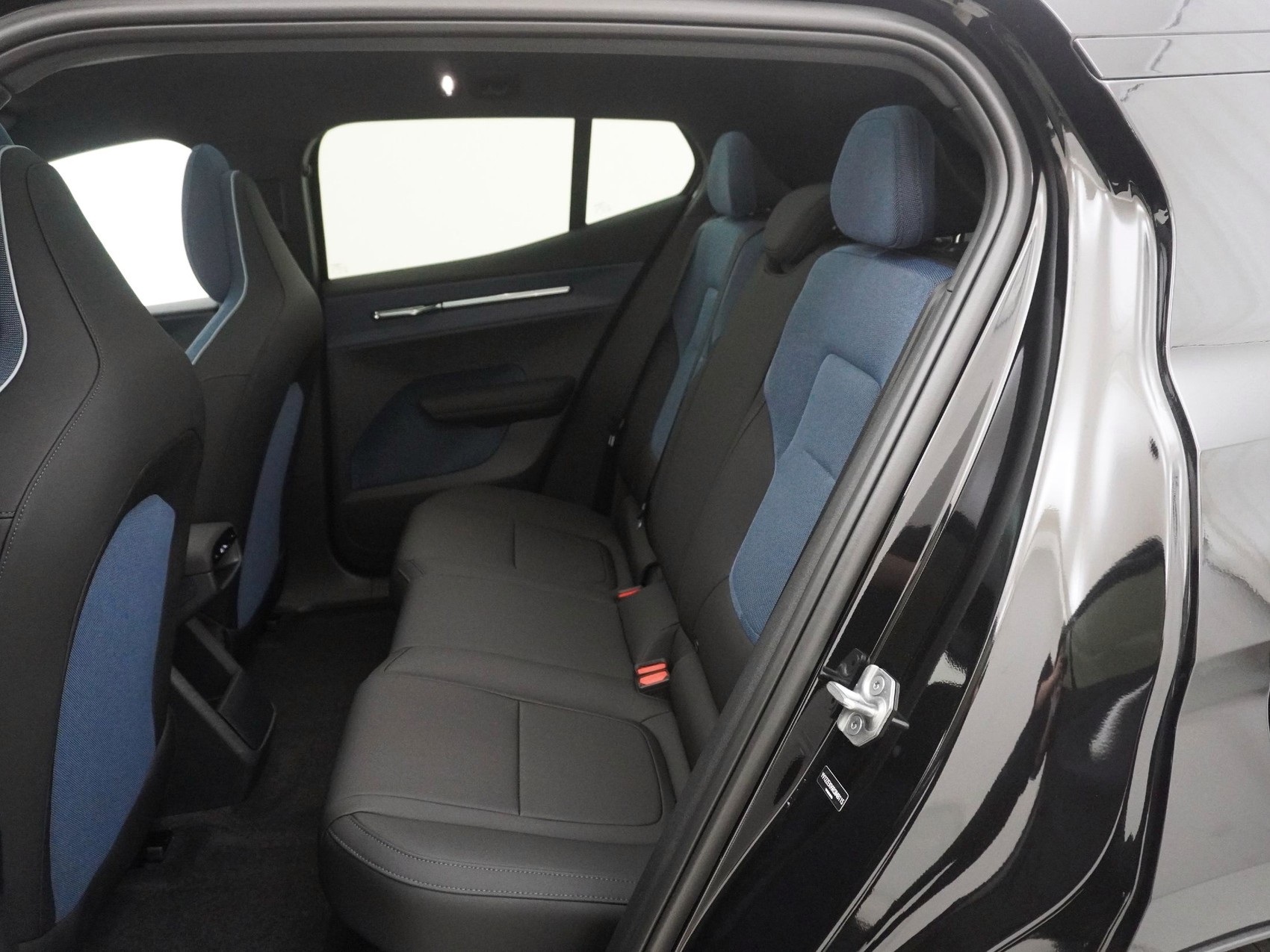 VOLVO EX 30 P8 Ultra AWD-image-14