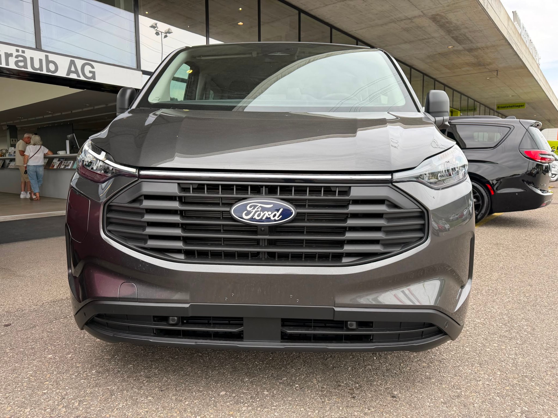 FORD Transit Custom Combi PHEV 320 L1H1 Trend Automat-showroom-element-1