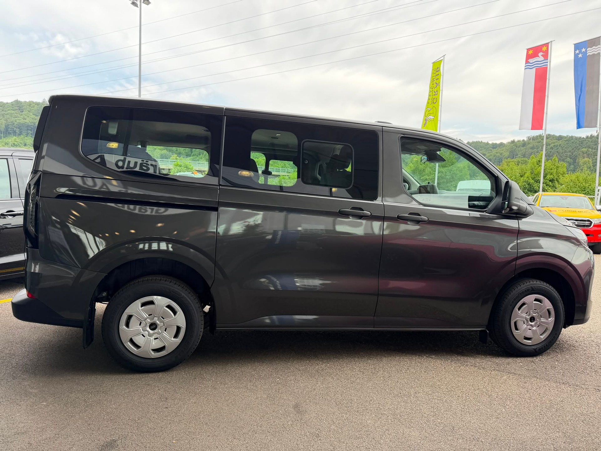 FORD Transit Custom Combi PHEV 320 L1H1 Trend Automat-image-6