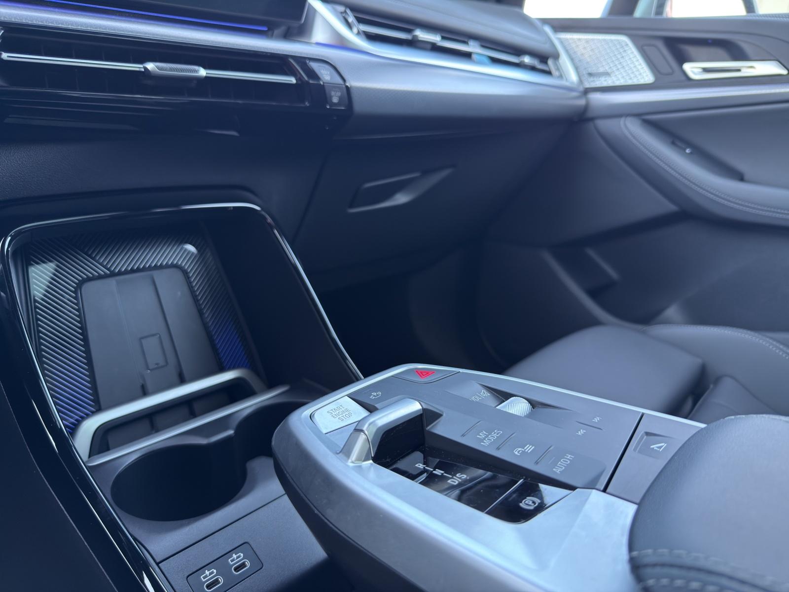 BMW 225e xDrive Active Tourer-image-19