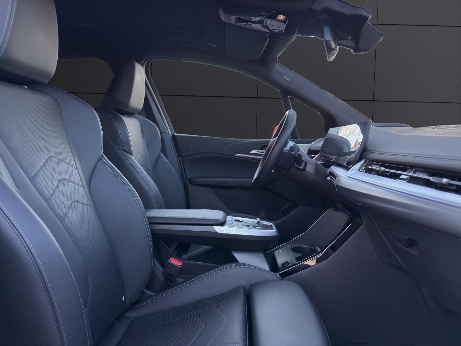 BMW 225e xDrive Active Tourer-image-10