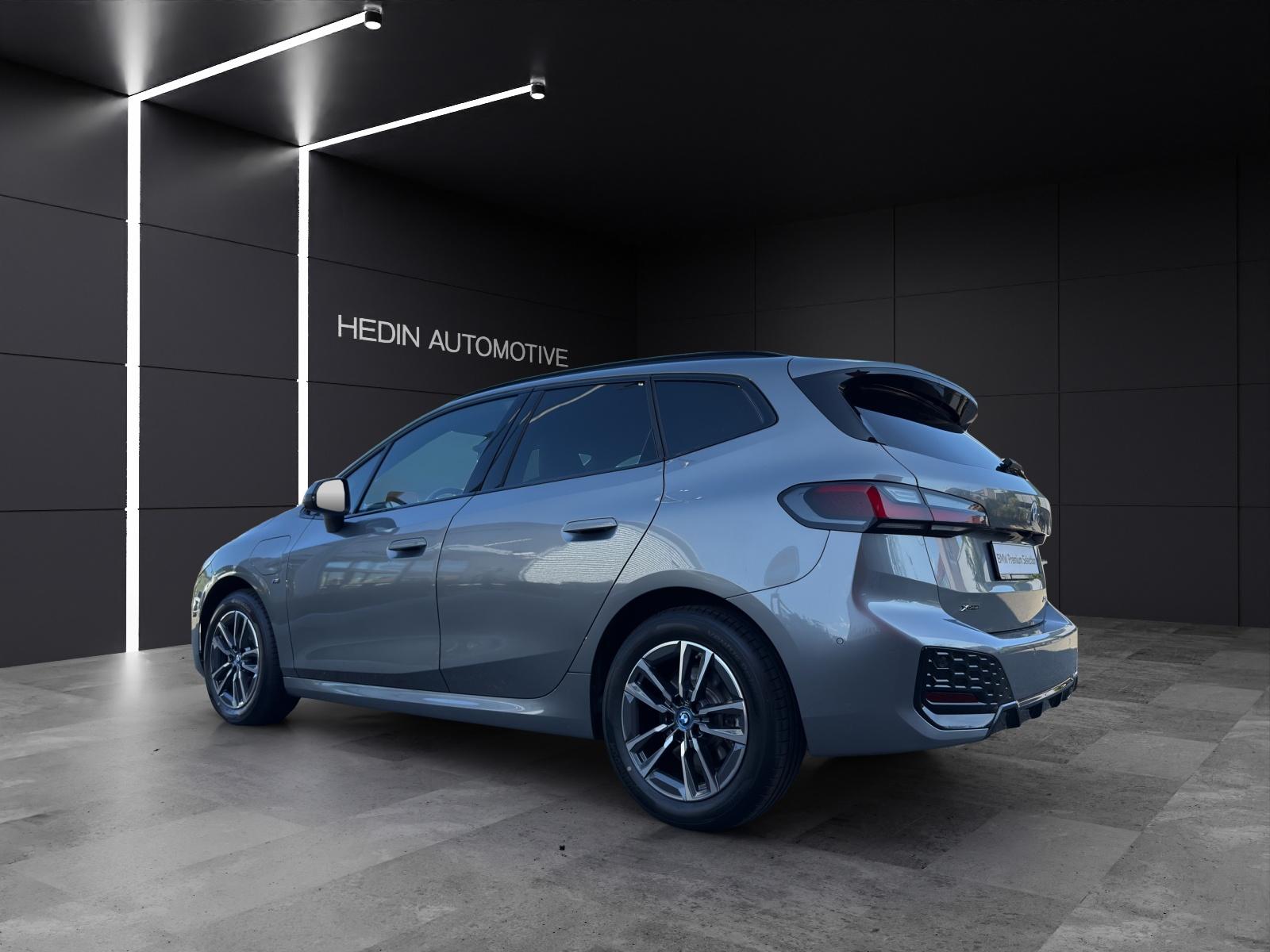 BMW 225e xDrive Active Tourer-image-3
