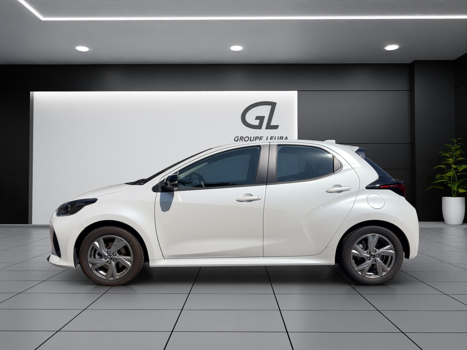 MAZDA 2 Hybrid Exclusive-line-image-3