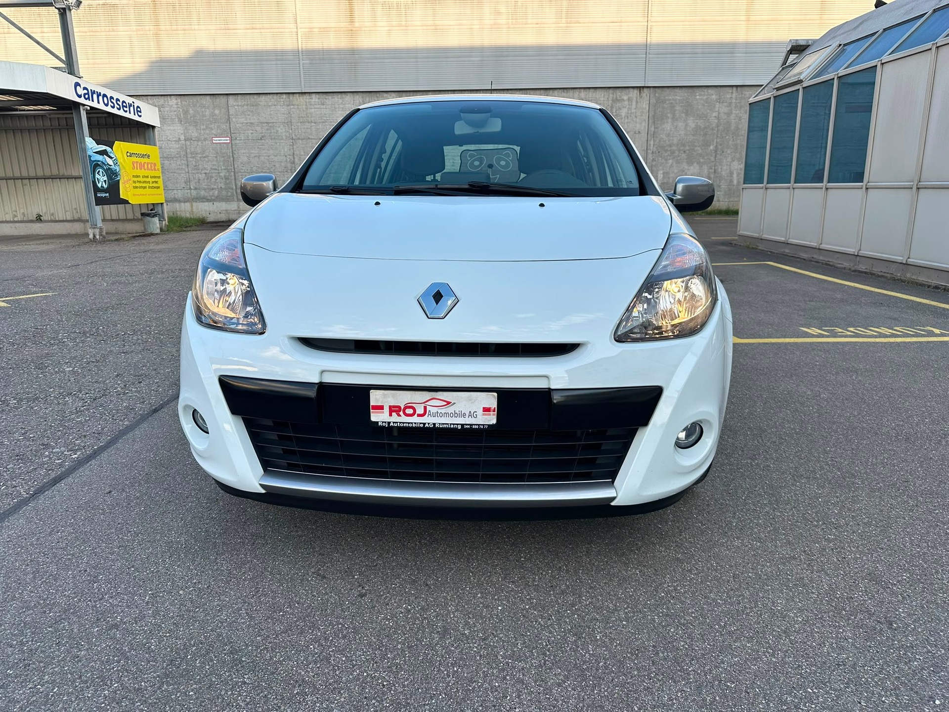 RENAULT Clio 1.6 16V Night&Day Automatic-image-2