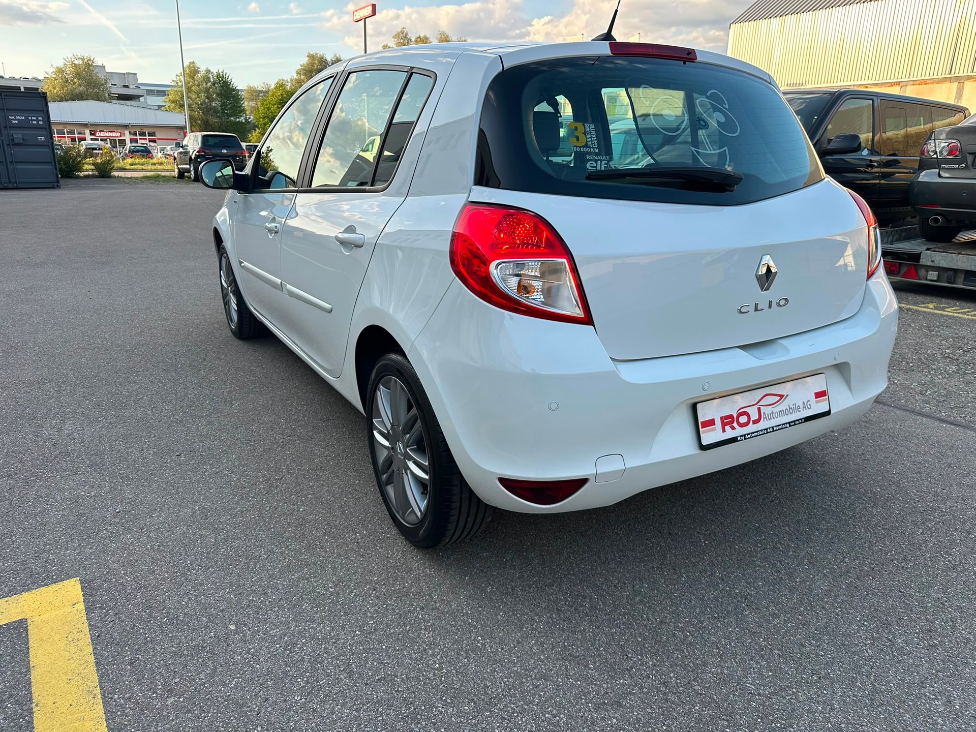 RENAULT Clio 1.6 16V Night&Day Automatic-image-7