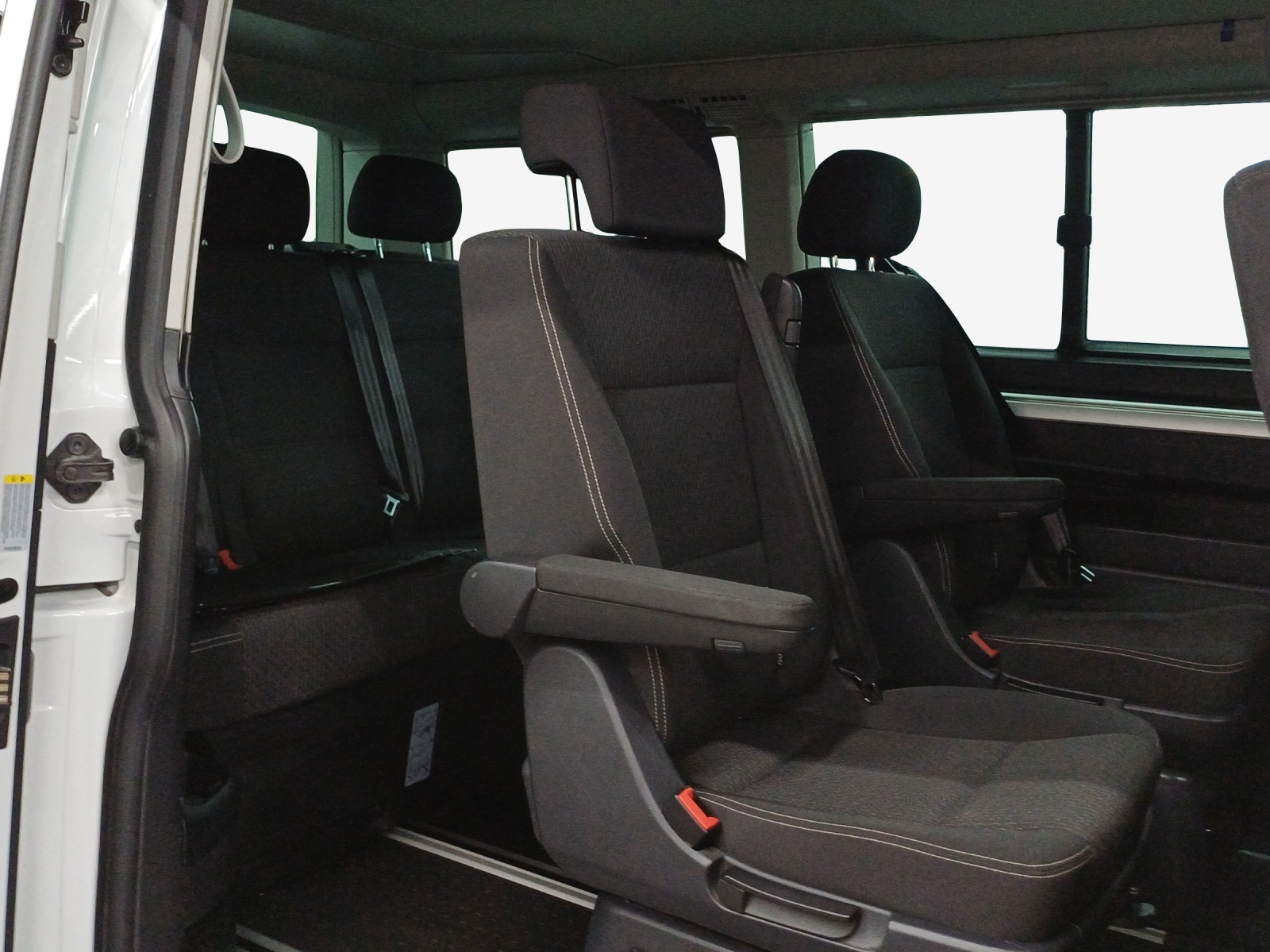VW T6 California 2.0 Bi-TDI Beach Liberty DSG-image-11