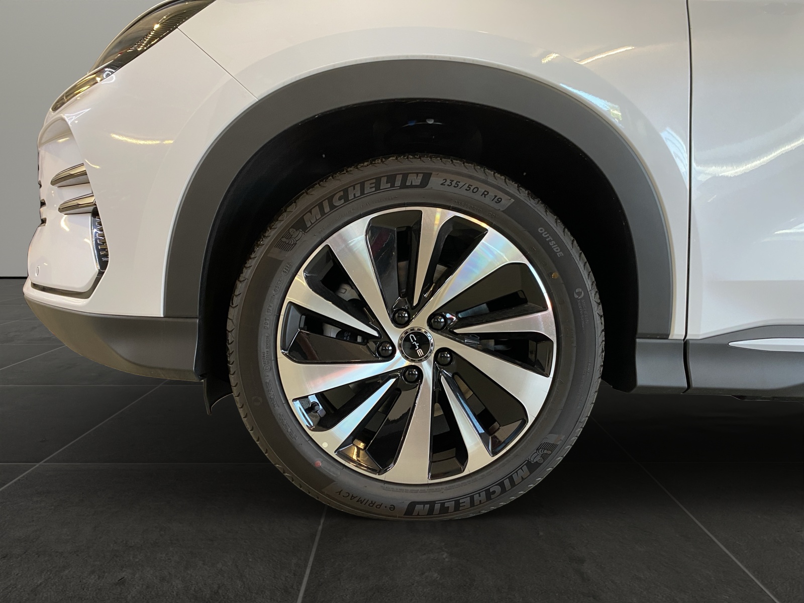 BYD Seal U DM-i Design AWD-image-9