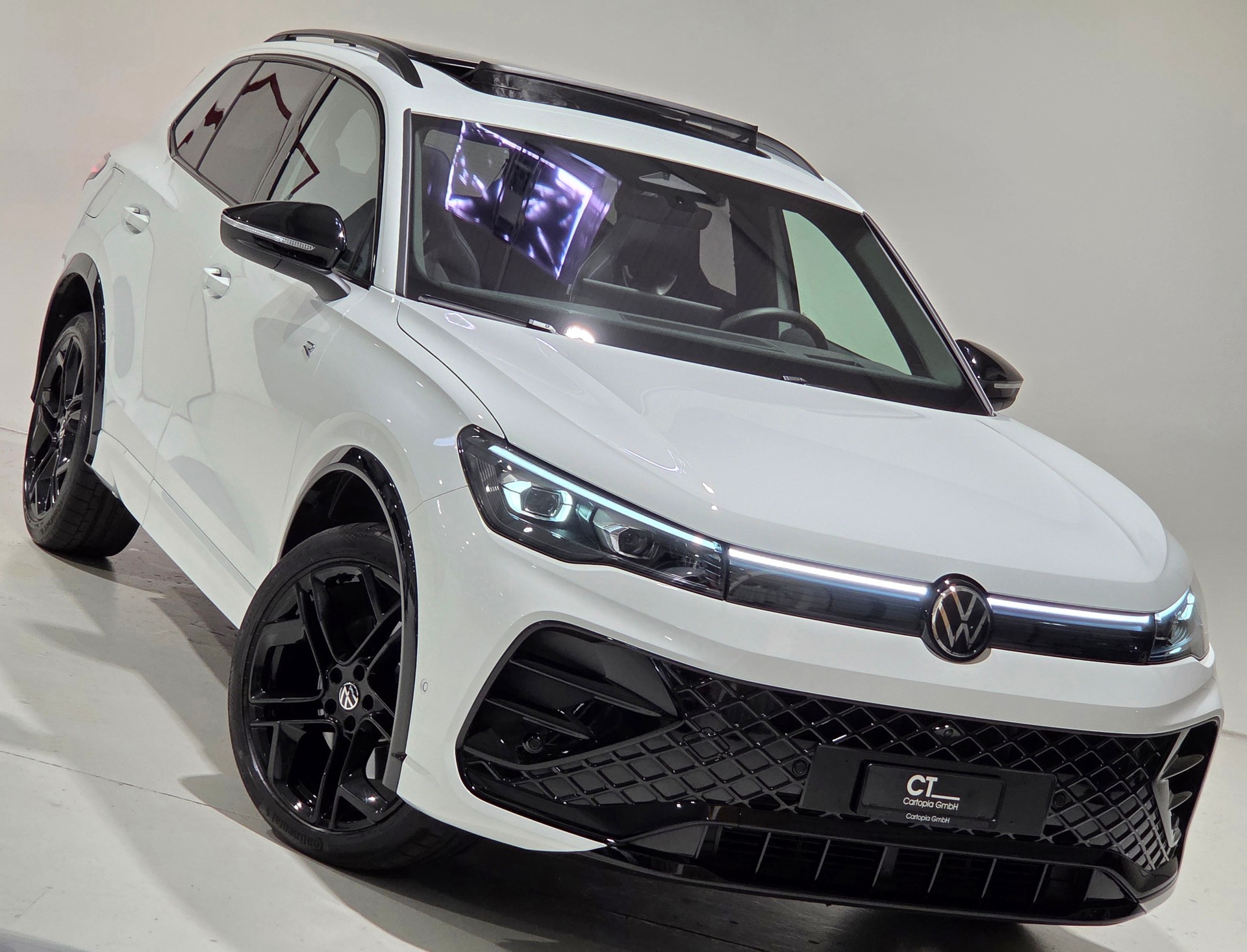 VW Tiguan 2.0 TSI DSG R-Line 4Motion-image-28