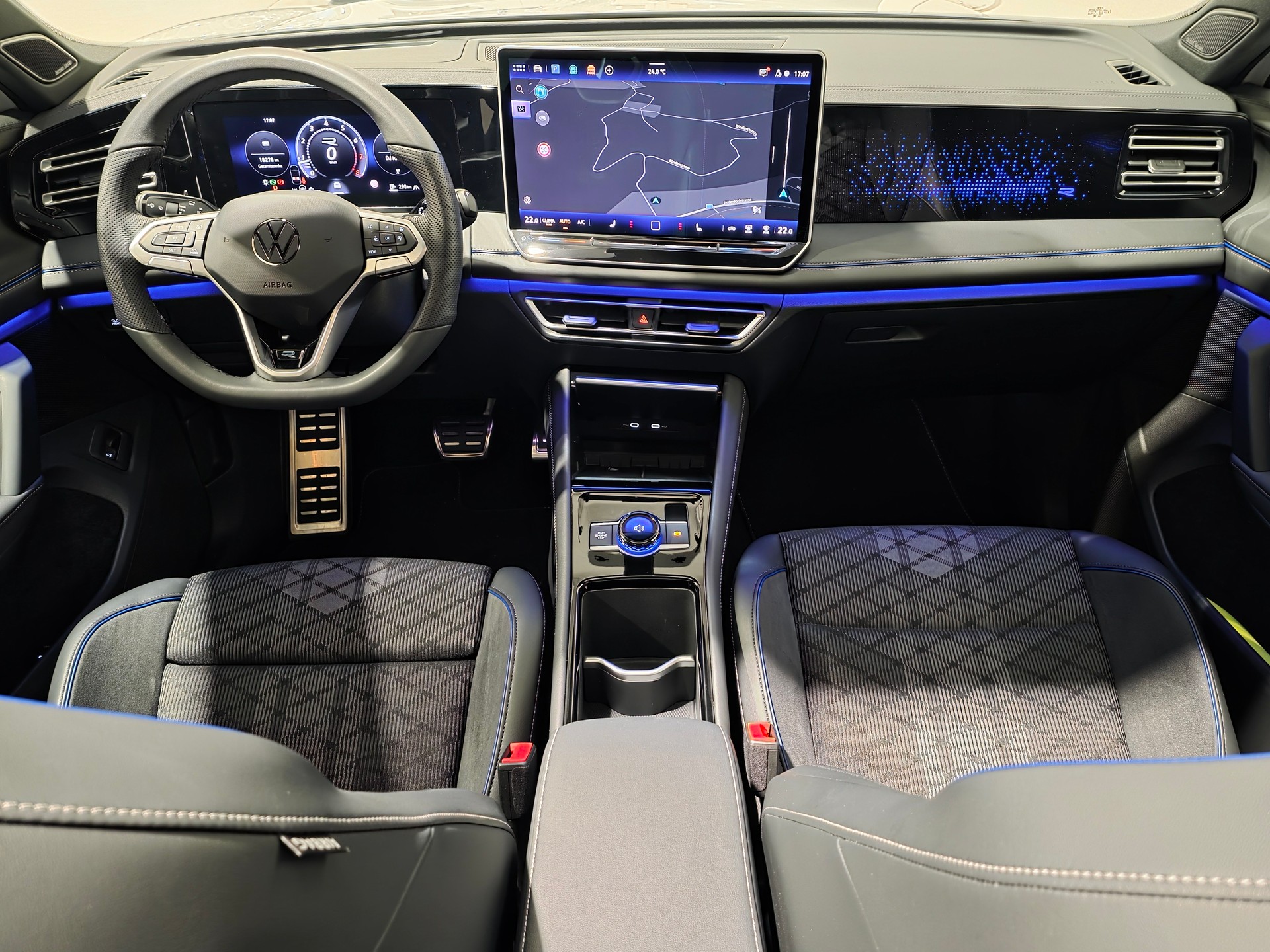 VW Tiguan 2.0 TSI DSG R-Line 4Motion-image-4