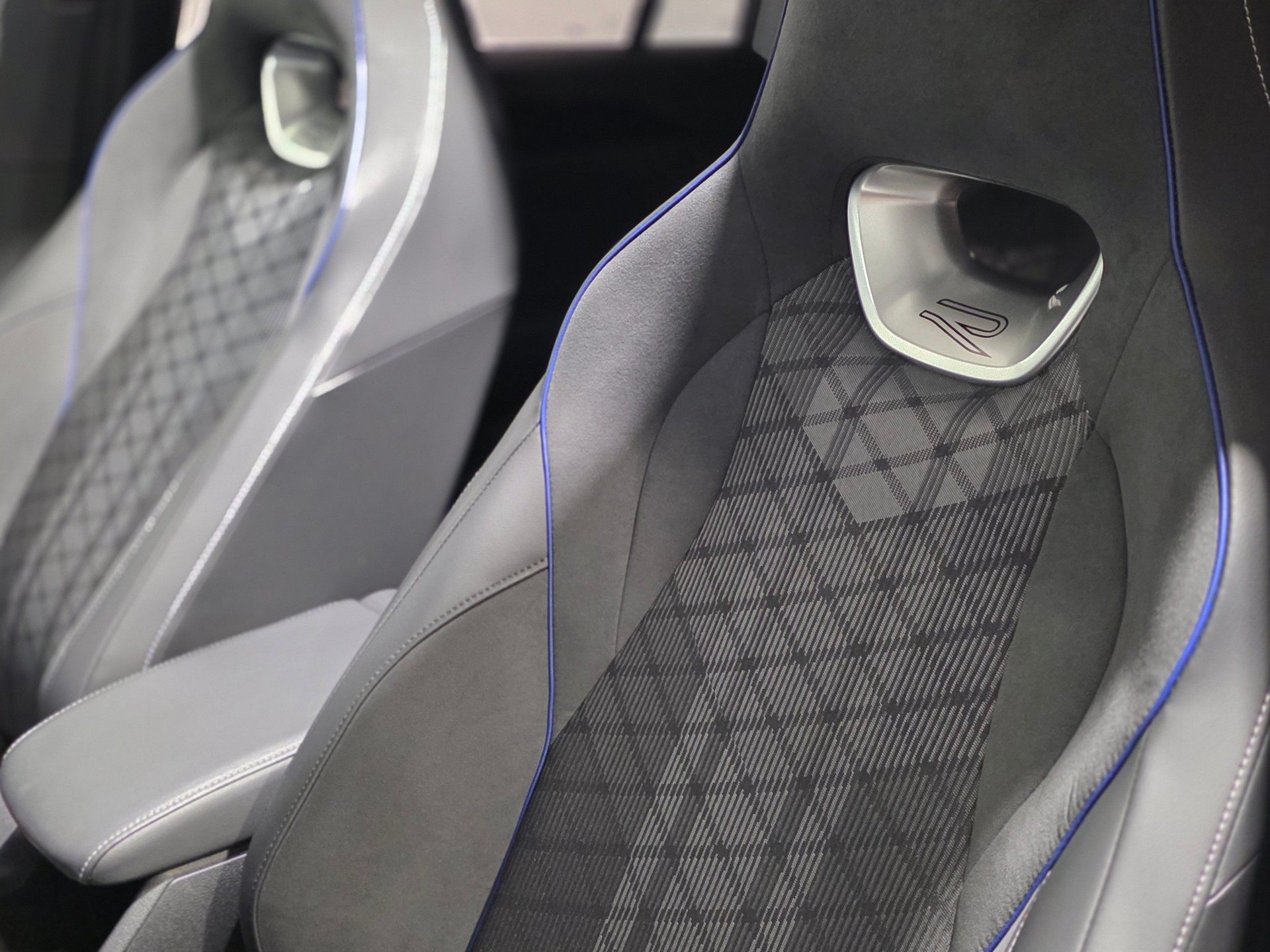 VW Tiguan 2.0 TSI DSG R-Line 4Motion-image-17