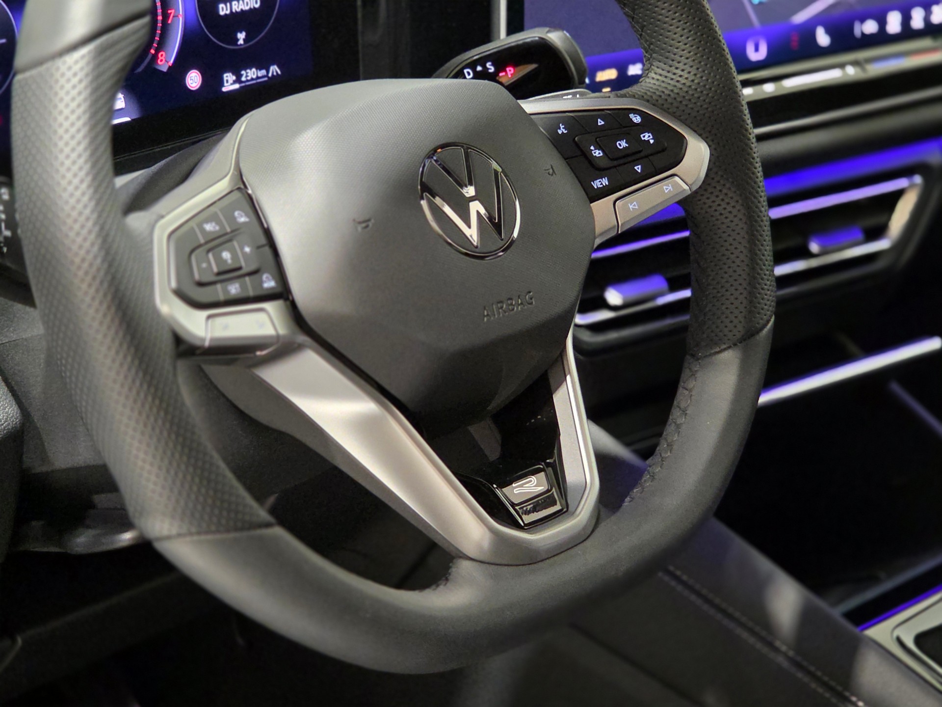 VW Tiguan 2.0 TSI DSG R-Line 4Motion-image-7
