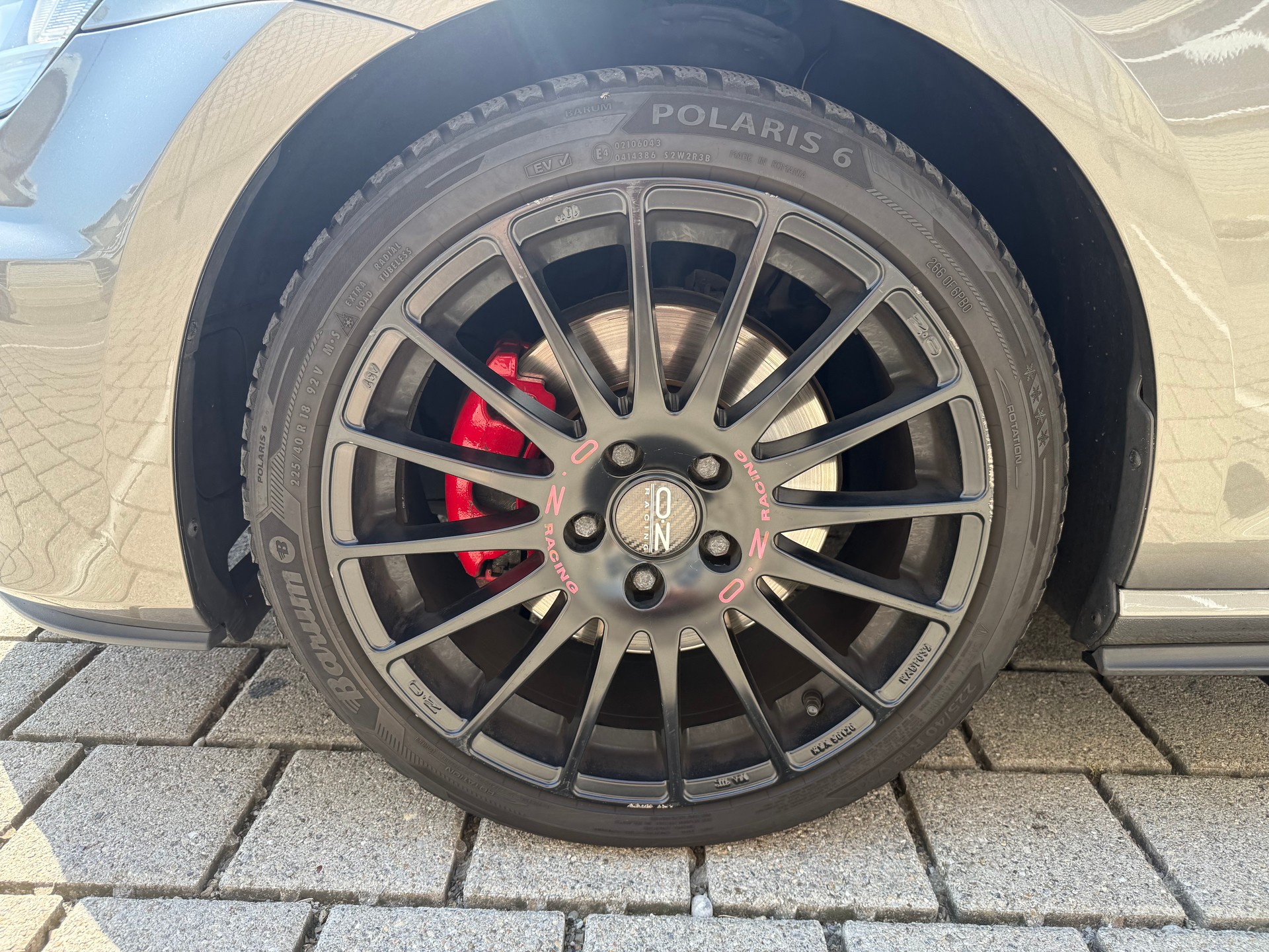 VW GOLF 2.0 TDI GTD DSG Scheckheft gepflegt/AHK/Dachbox/8fach bereift-image-2