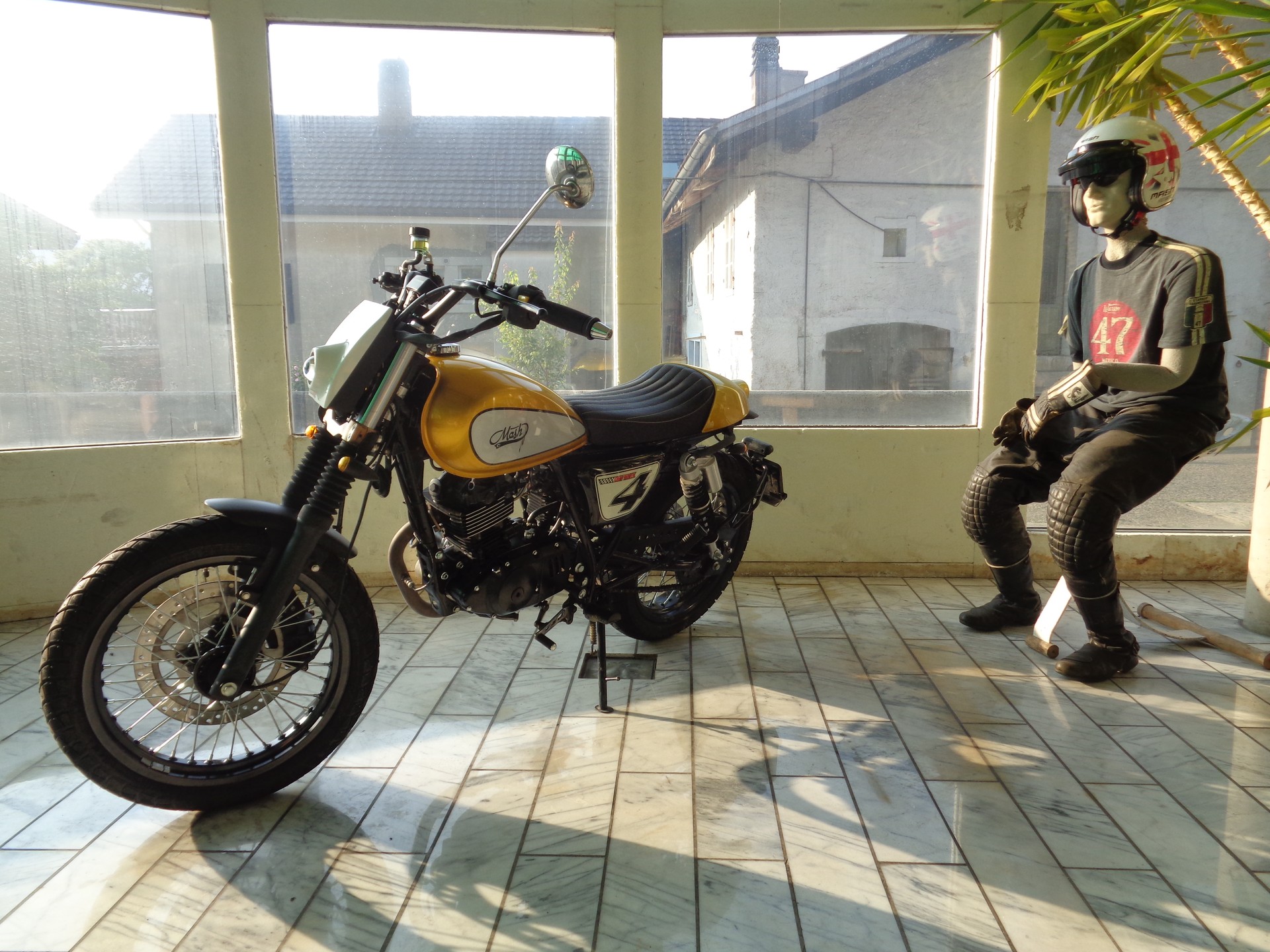 MASH 125 Dirt Track-image-1
