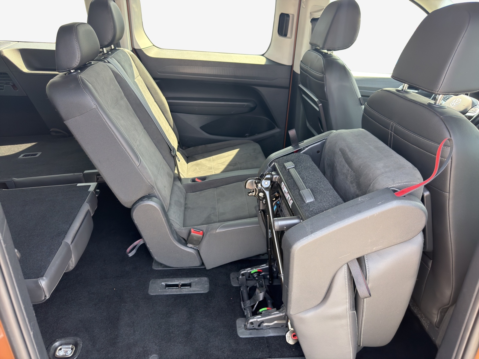 VW Caddy Maxi 1.5 TSI Style DSG-image-14