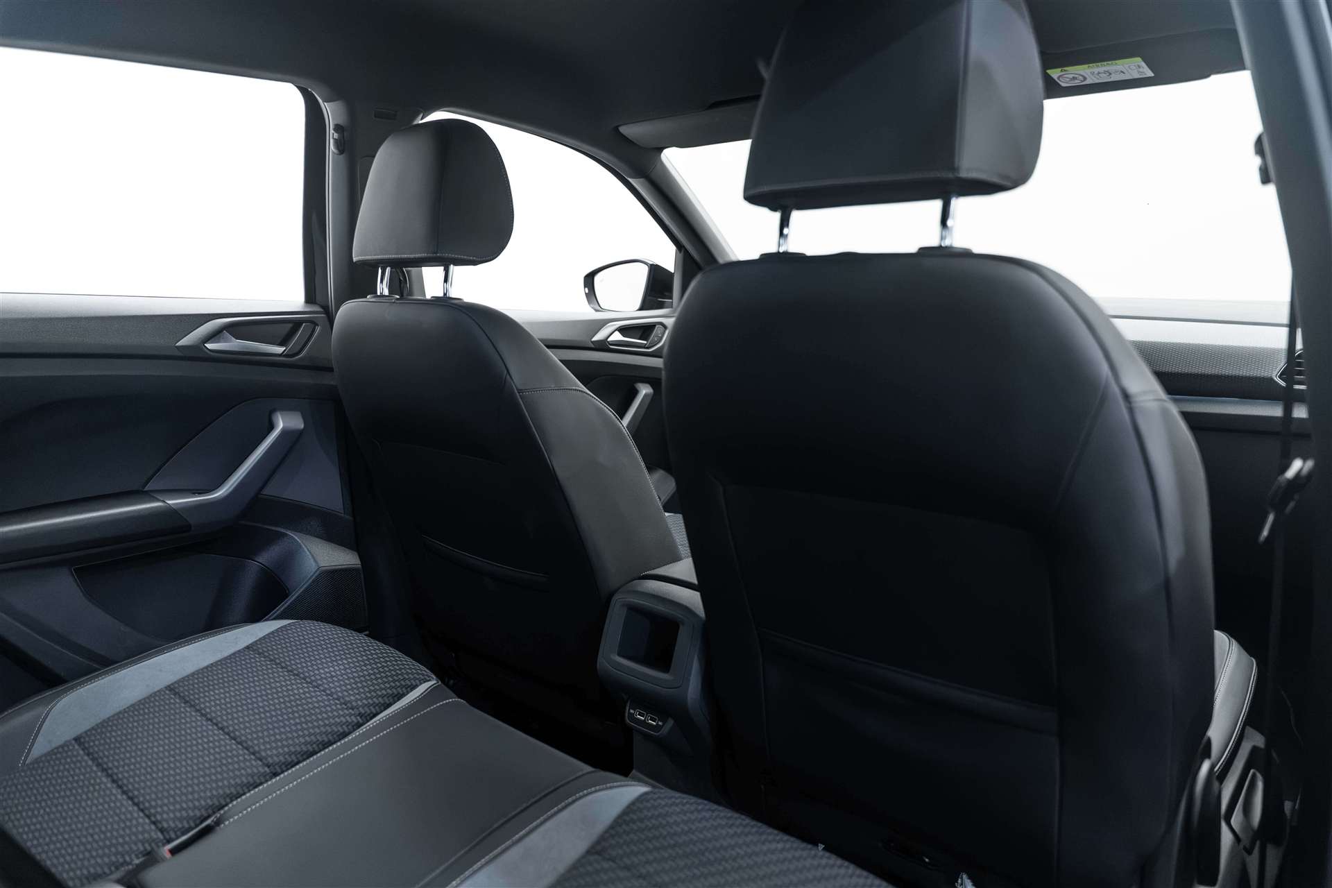 VW VW T-Cross 1.0 TSI R-Line! DSG-image-12