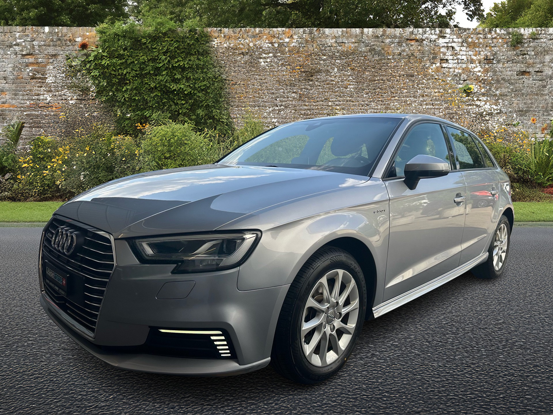 AUDI A3 Sportback 1.4 e-tron S-tronic-image-0