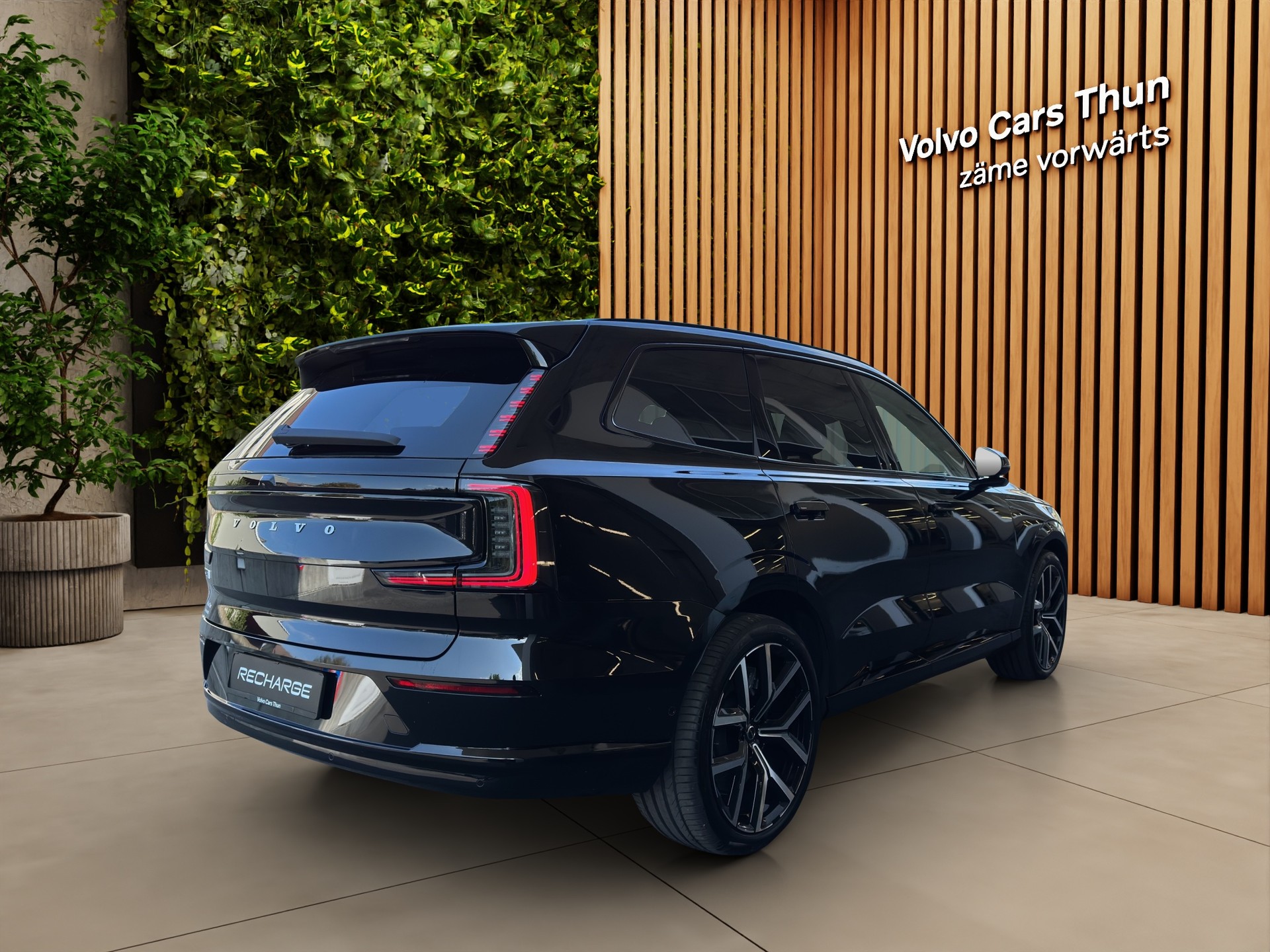 VOLVO EX90 Twin Performance Ultra 6P. AWD-image-5