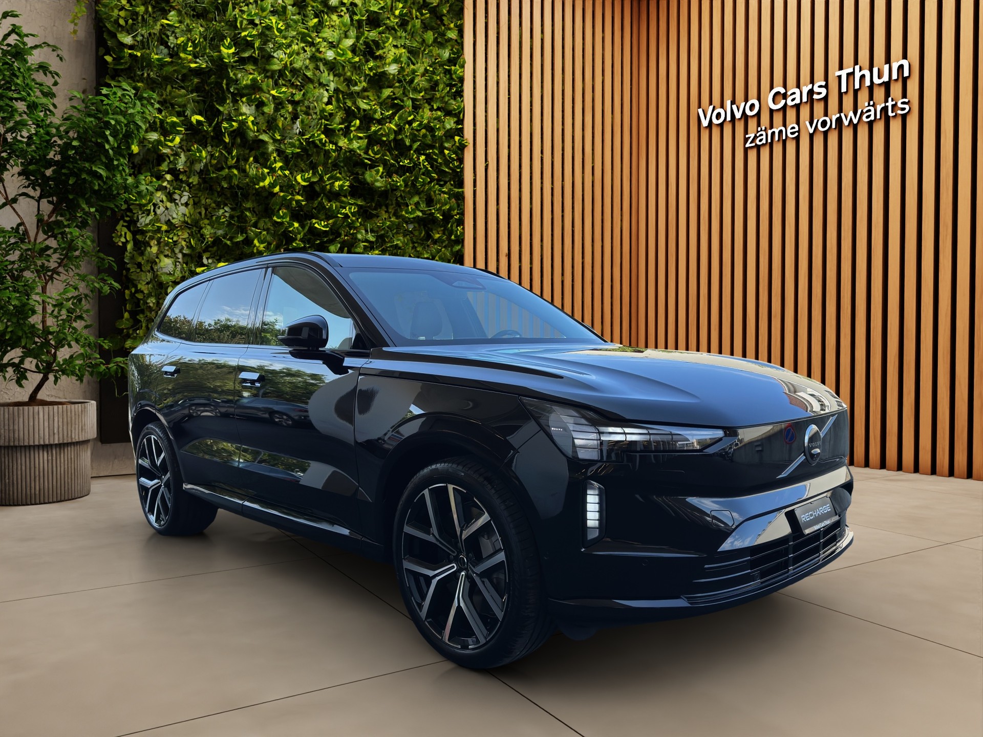 VOLVO EX90 Twin Performance Ultra 6P. AWD-image-2