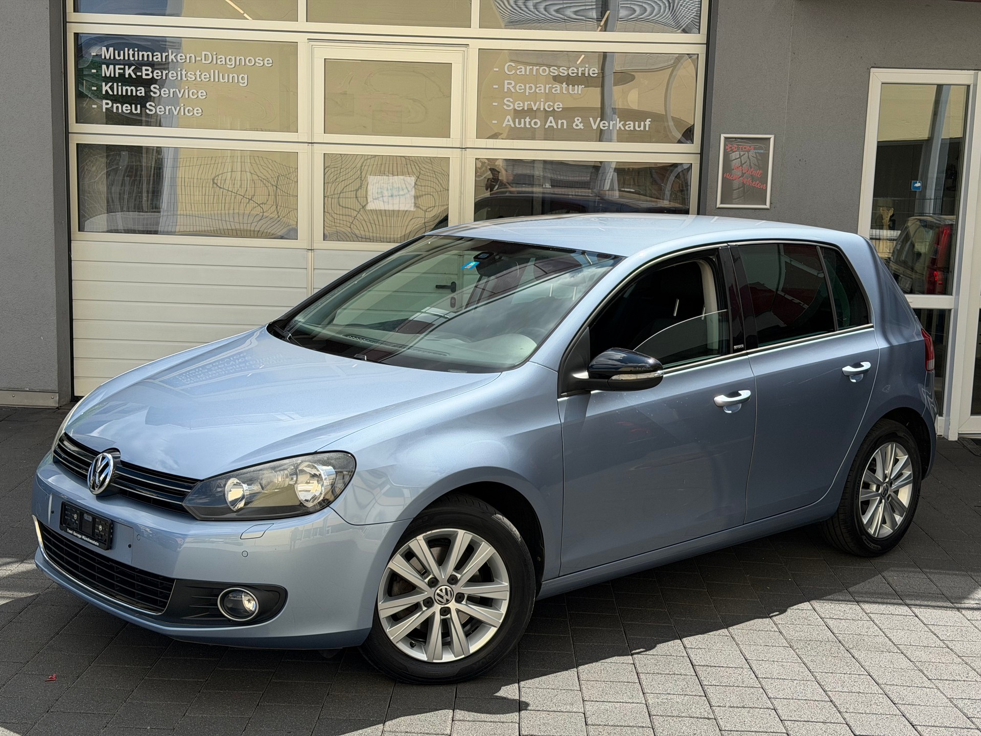VW Golf 1.4 TSI Comfortline Style Edition*Frisch ab Service&MFK*Sitzheizung*Parksensoren*8-Fach Räder*Top Gepflegt*-image-0