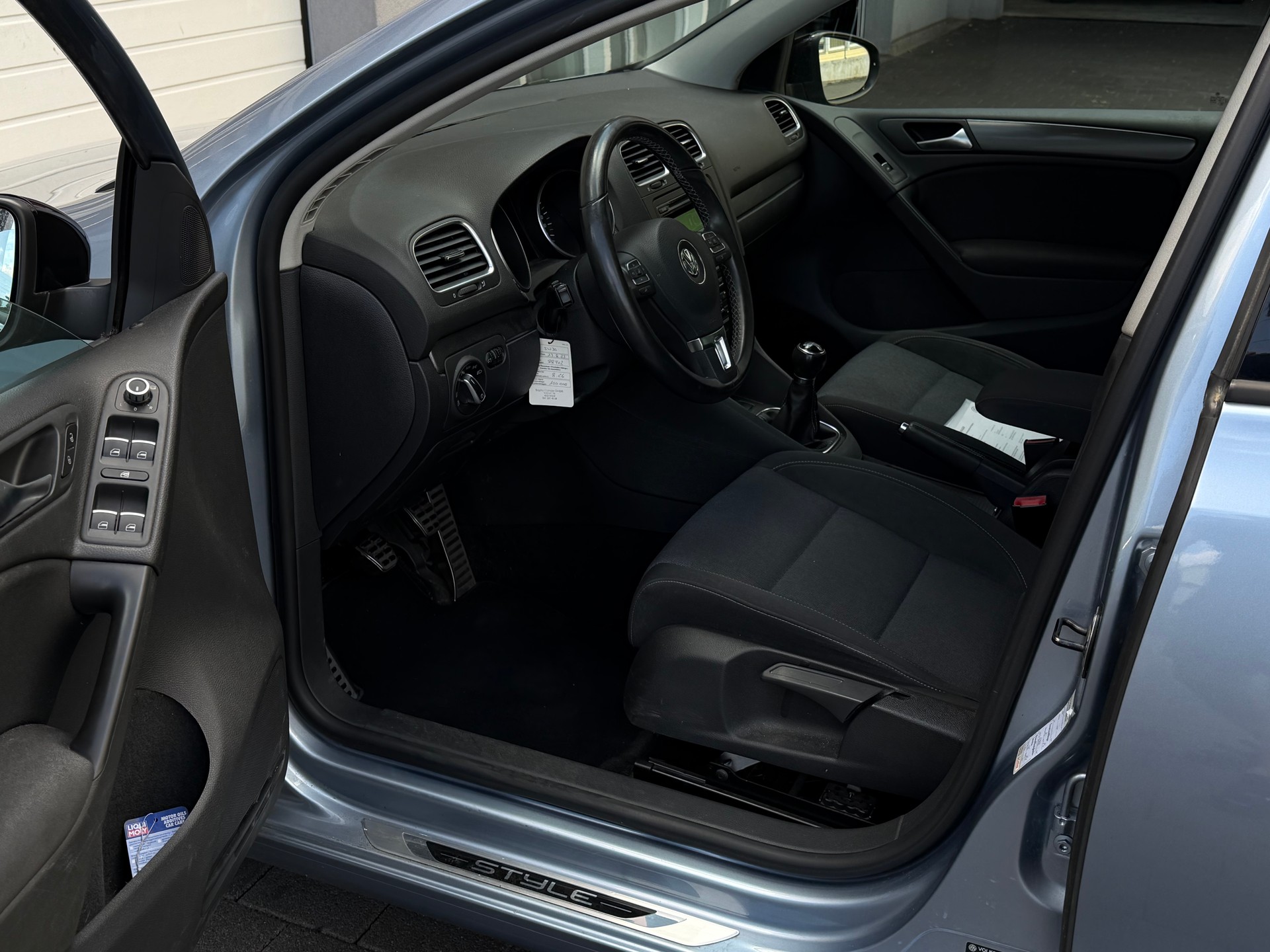 VW Golf 1.4 TSI Comfortline Style Edition*Frisch ab Service&MFK*Sitzheizung*Parksensoren*8-Fach Räder*Top Gepflegt*-image-10
