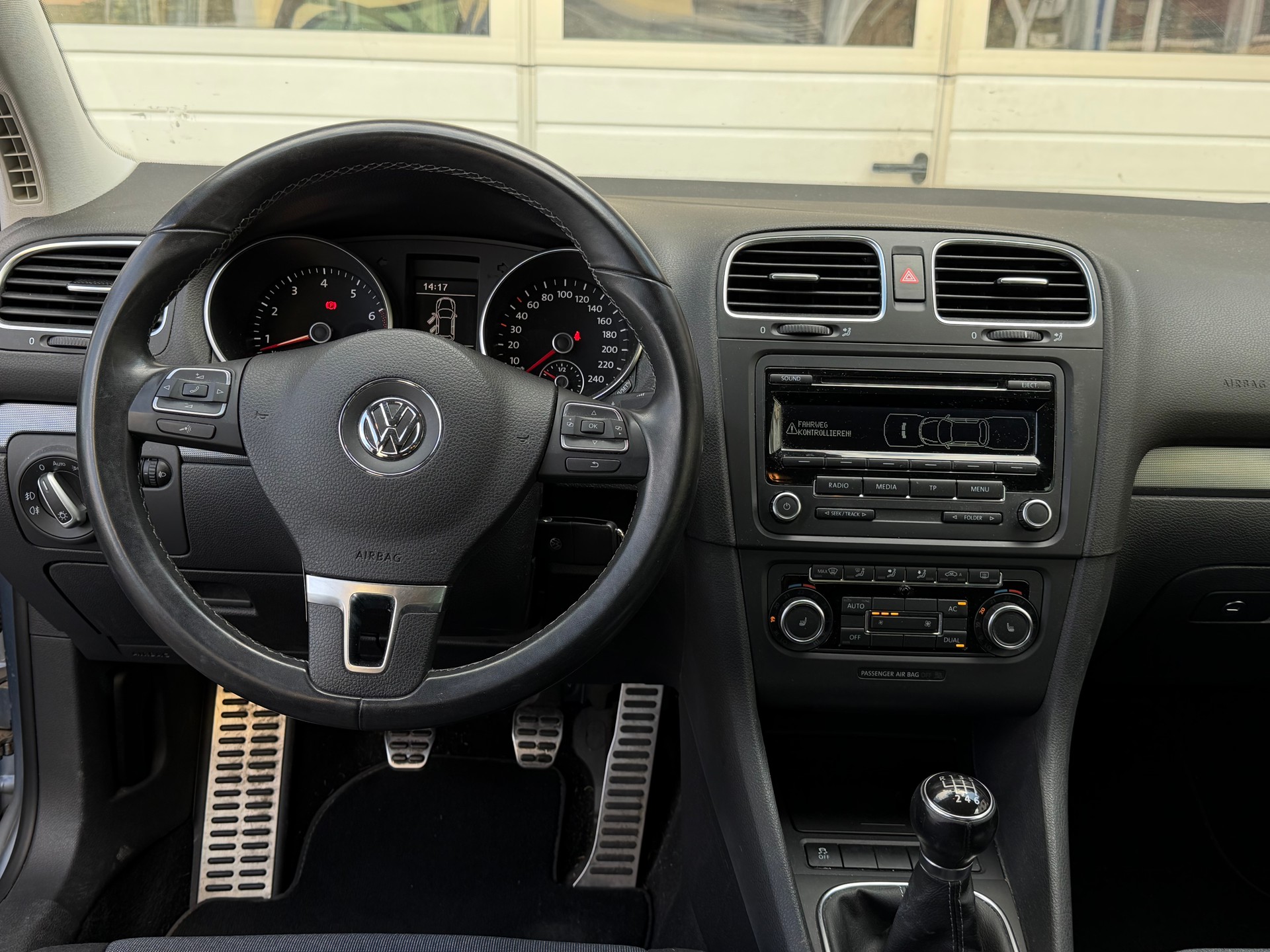 VW Golf 1.4 TSI Comfortline Style Edition*Frisch ab Service&MFK*Sitzheizung*Parksensoren*8-Fach Räder*Top Gepflegt*-image-11