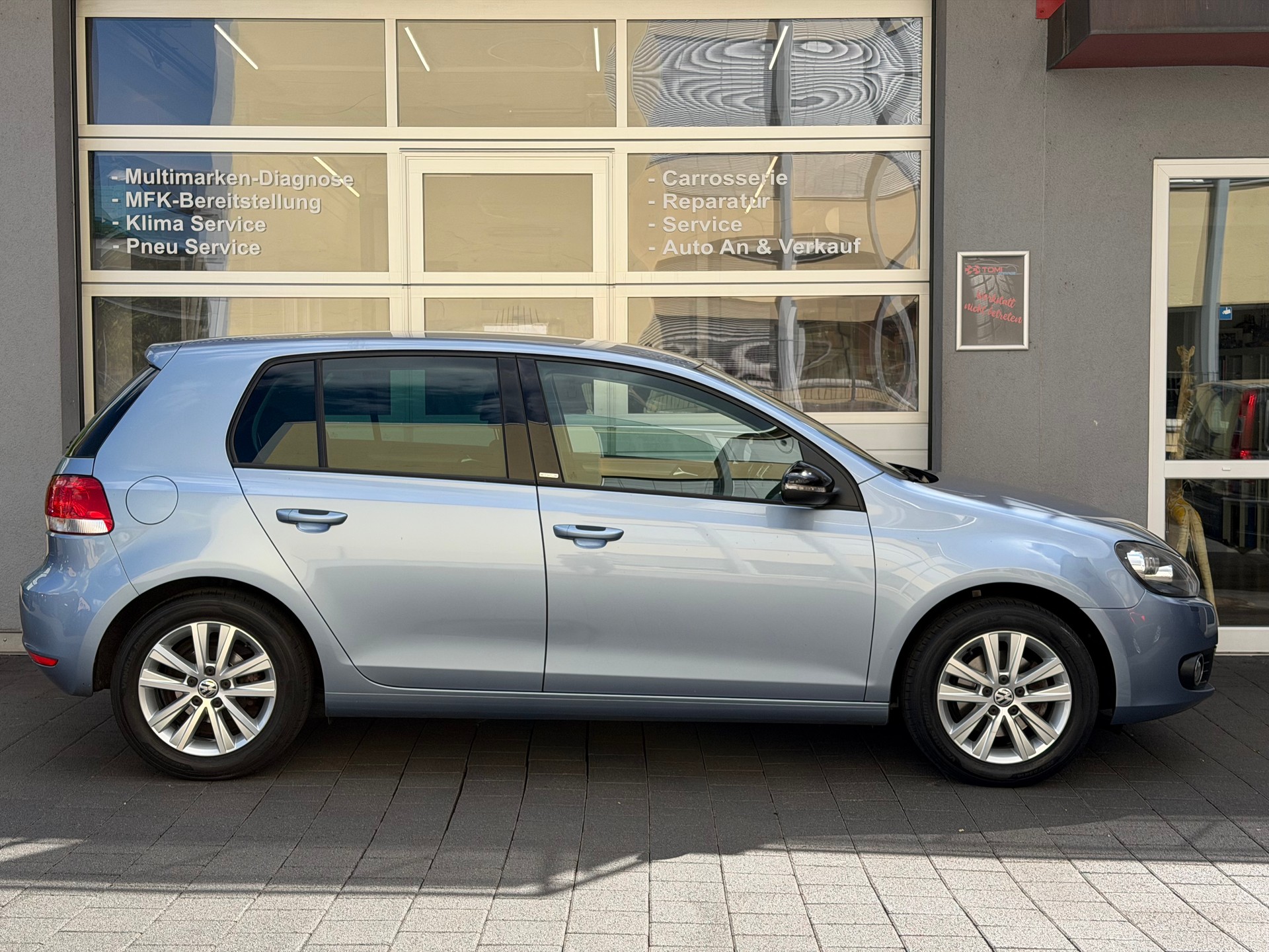 VW Golf 1.4 TSI Comfortline Style Edition*Frisch ab Service&MFK*Sitzheizung*Parksensoren*8-Fach Räder*Top Gepflegt*-image-5