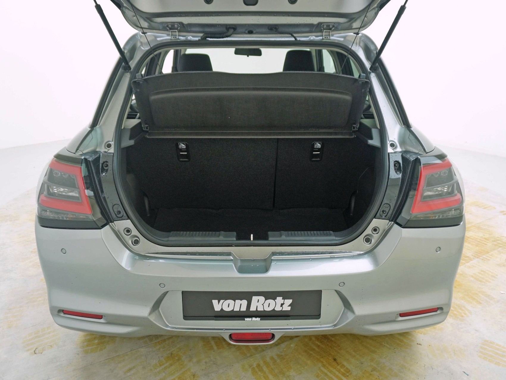 SUZUKI Swift 1.2 Compact Top Hybrid-image-17