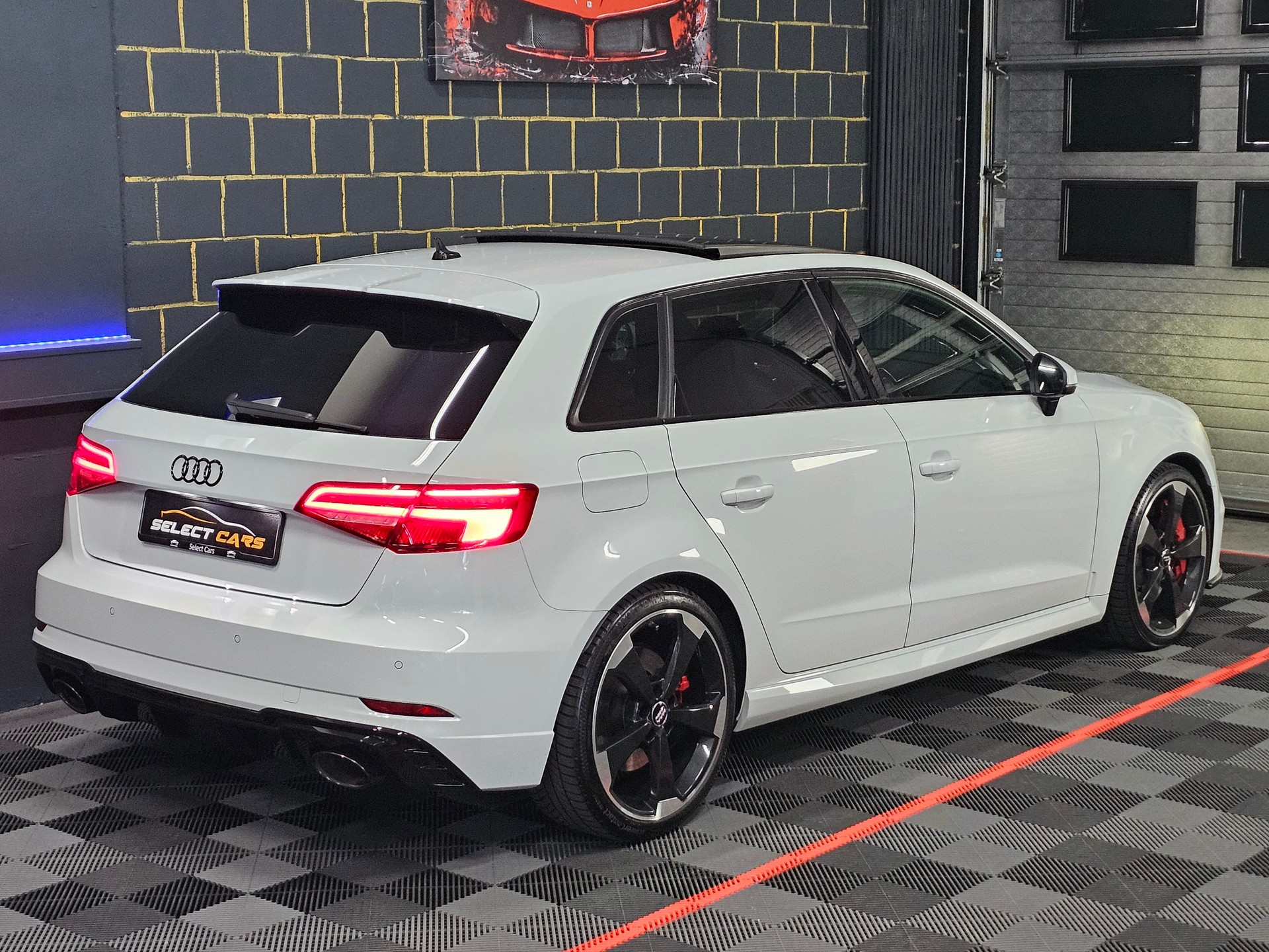 AUDI RS3 Sportback 2.5 TSI quattro S-tronic-image-2