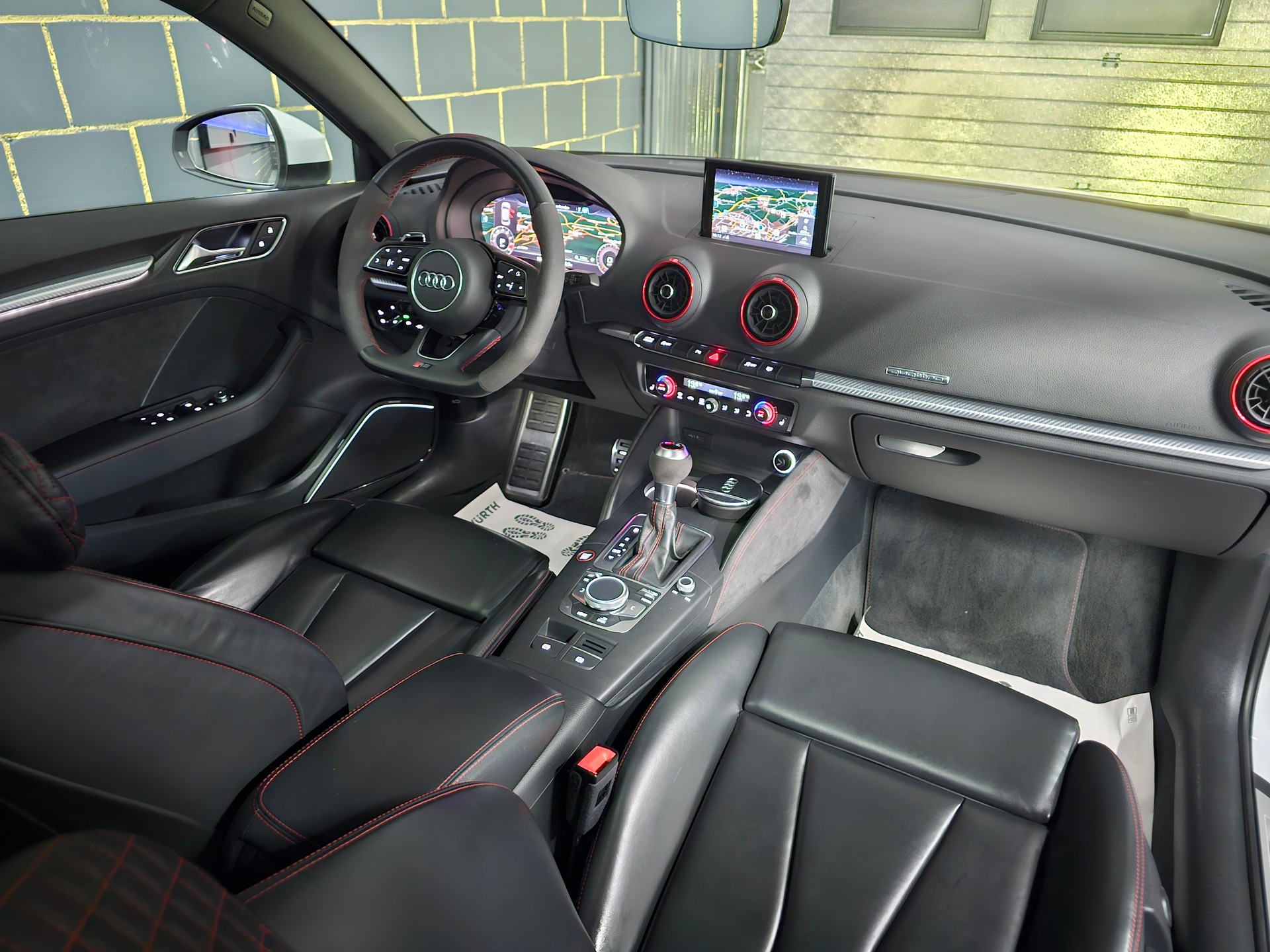 AUDI RS3 Sportback 2.5 TSI quattro S-tronic-image-8