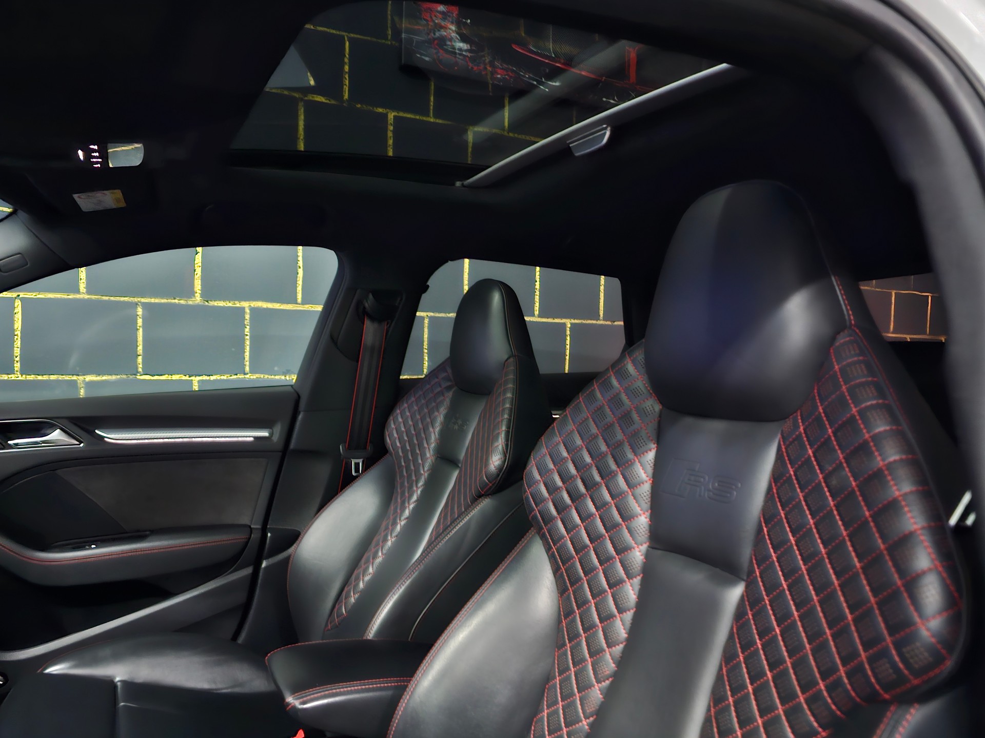 AUDI RS3 Sportback 2.5 TSI quattro S-tronic-image-13