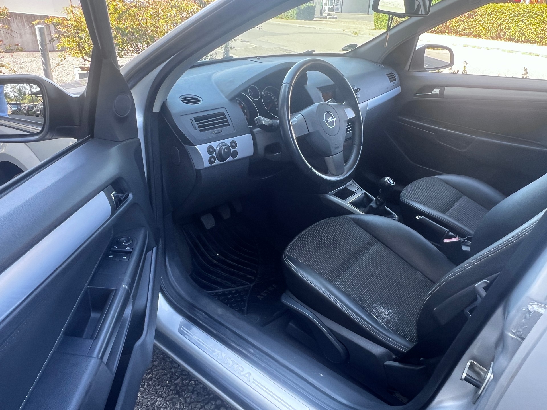 OPEL ASTRA-image-7