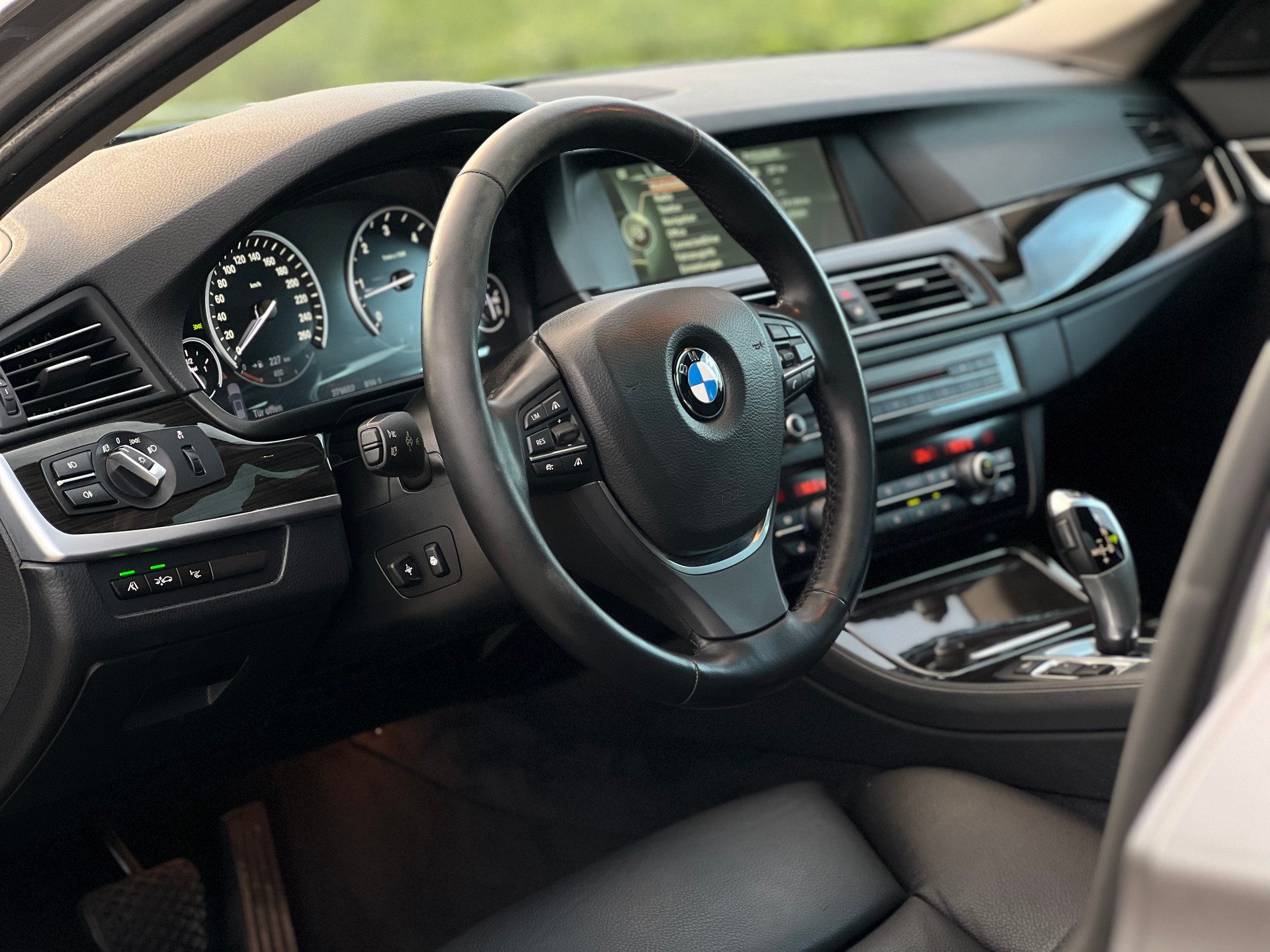 BMW 535d Touring Steptronic | EXPORT | OIL PUMP DEFEKT | MOTOR STARTING-image-8