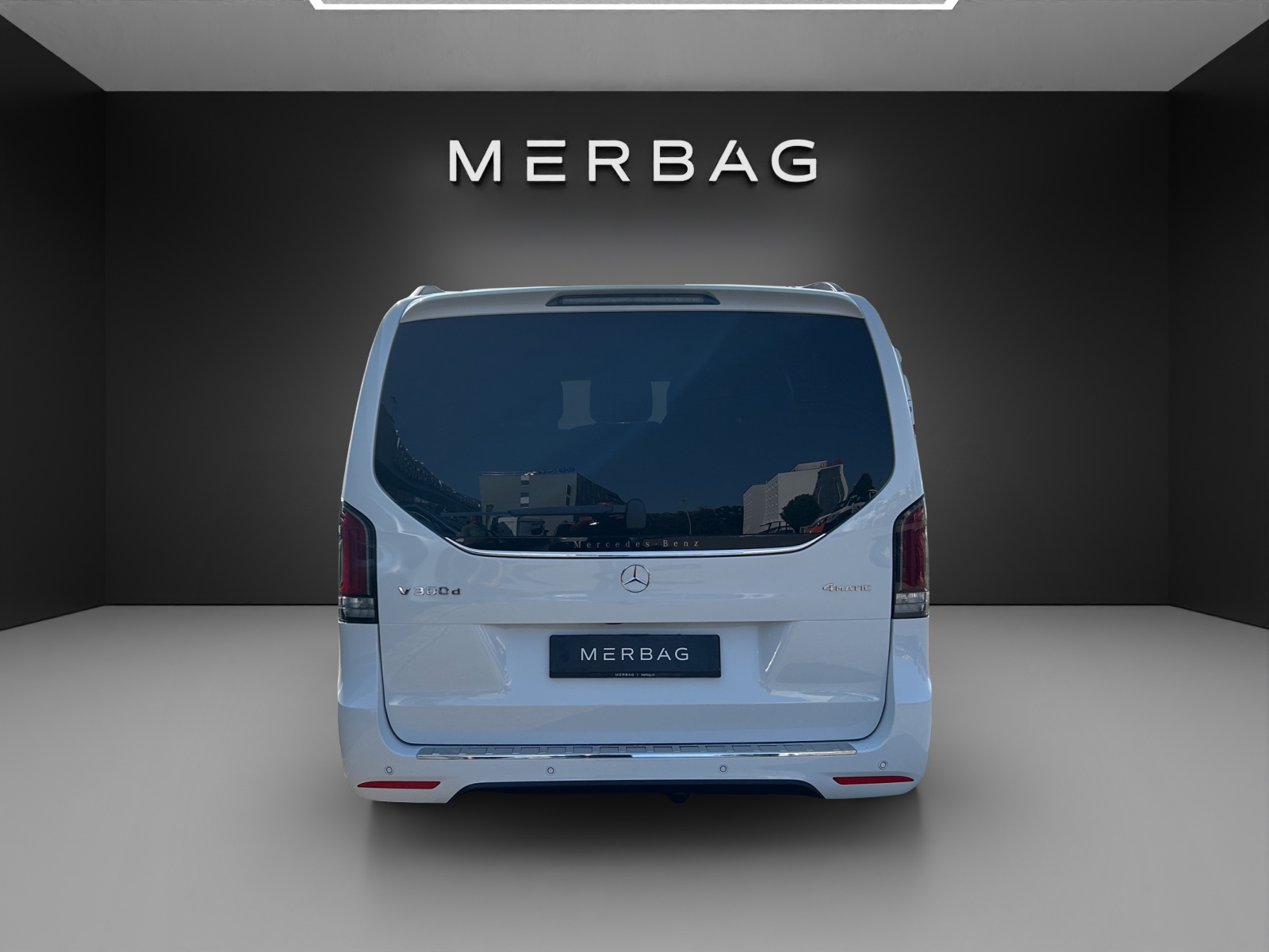 MERCEDES-BENZ V 300 d lang 4Matic Swiss Edition 9G-Tronic-image-4