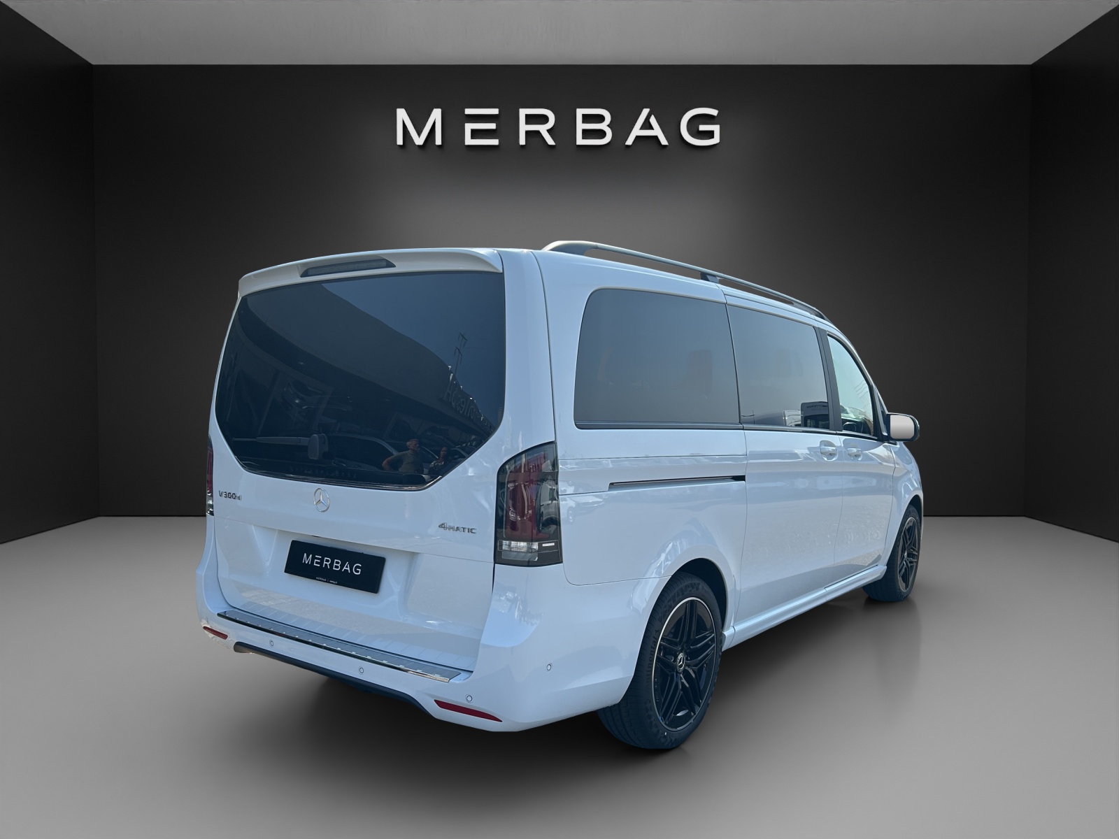 MERCEDES-BENZ V 300 d lang 4Matic Swiss Edition 9G-Tronic-image-6