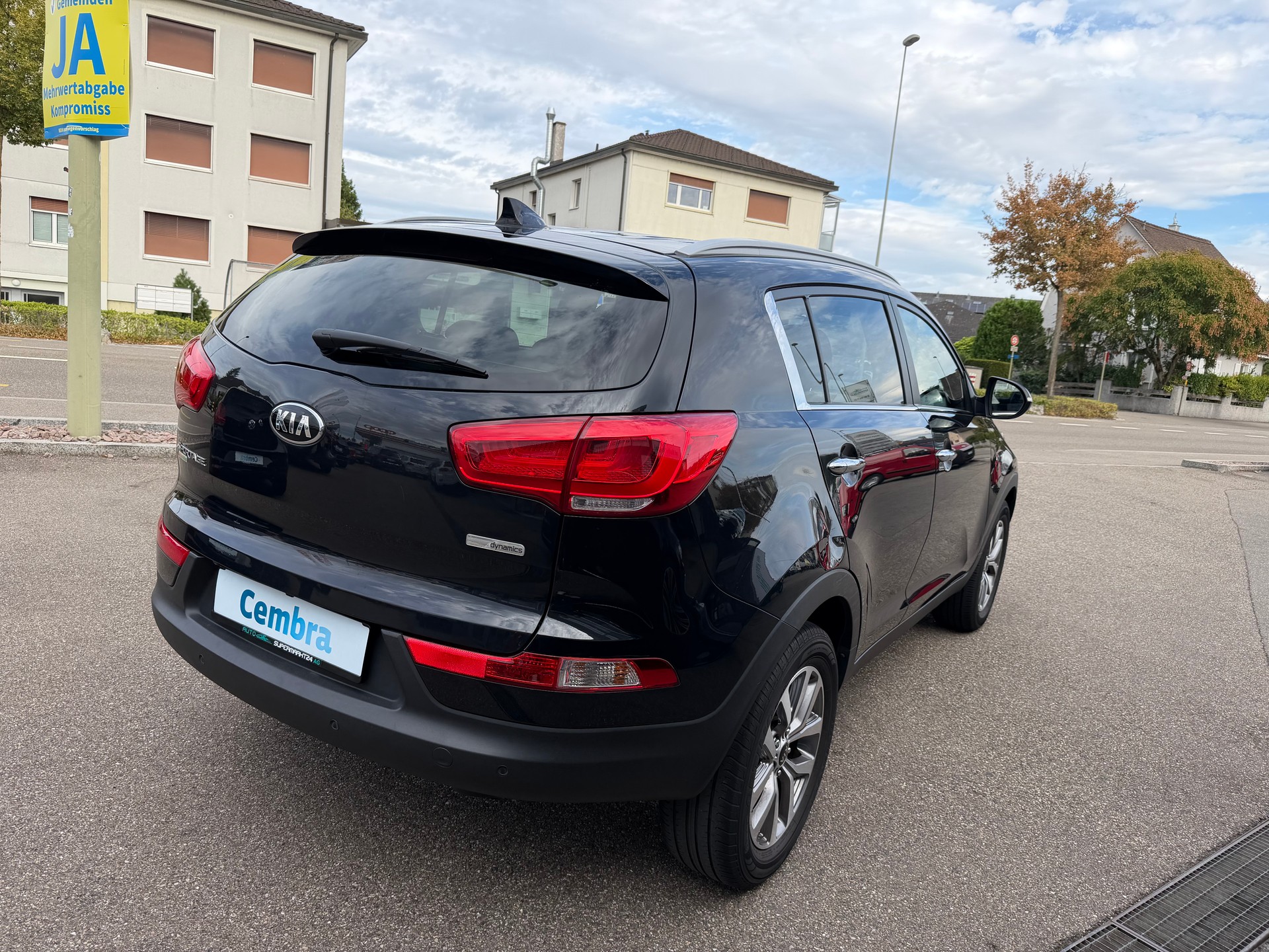 KIA Sportage 1.7 CRDi Swiss Eco Edition-image-4