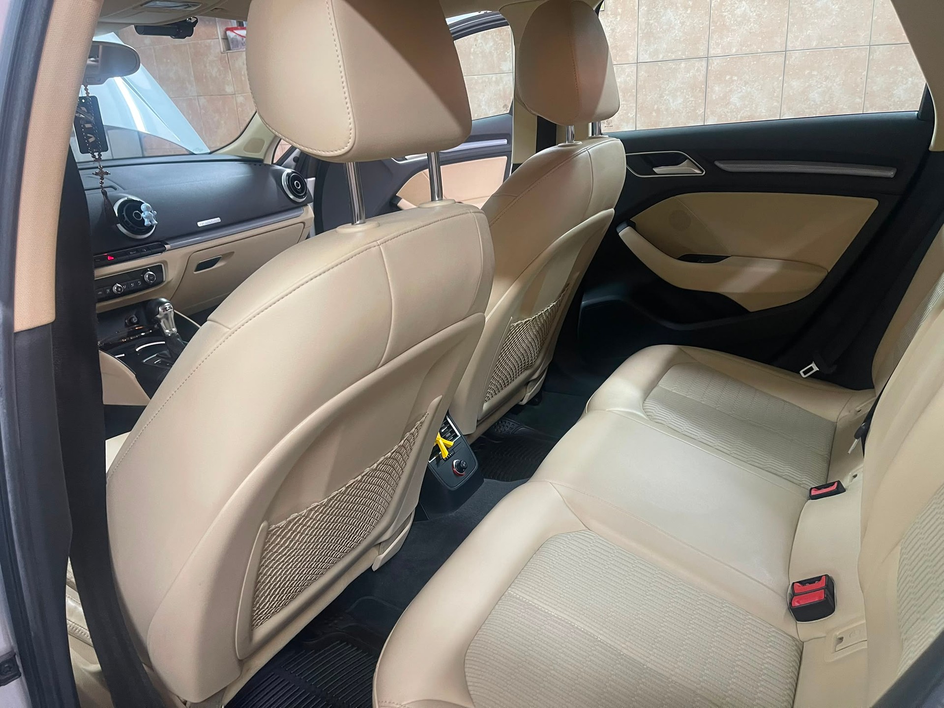 AUDI S-Tronic 2.0 TDI Quattro-image-3