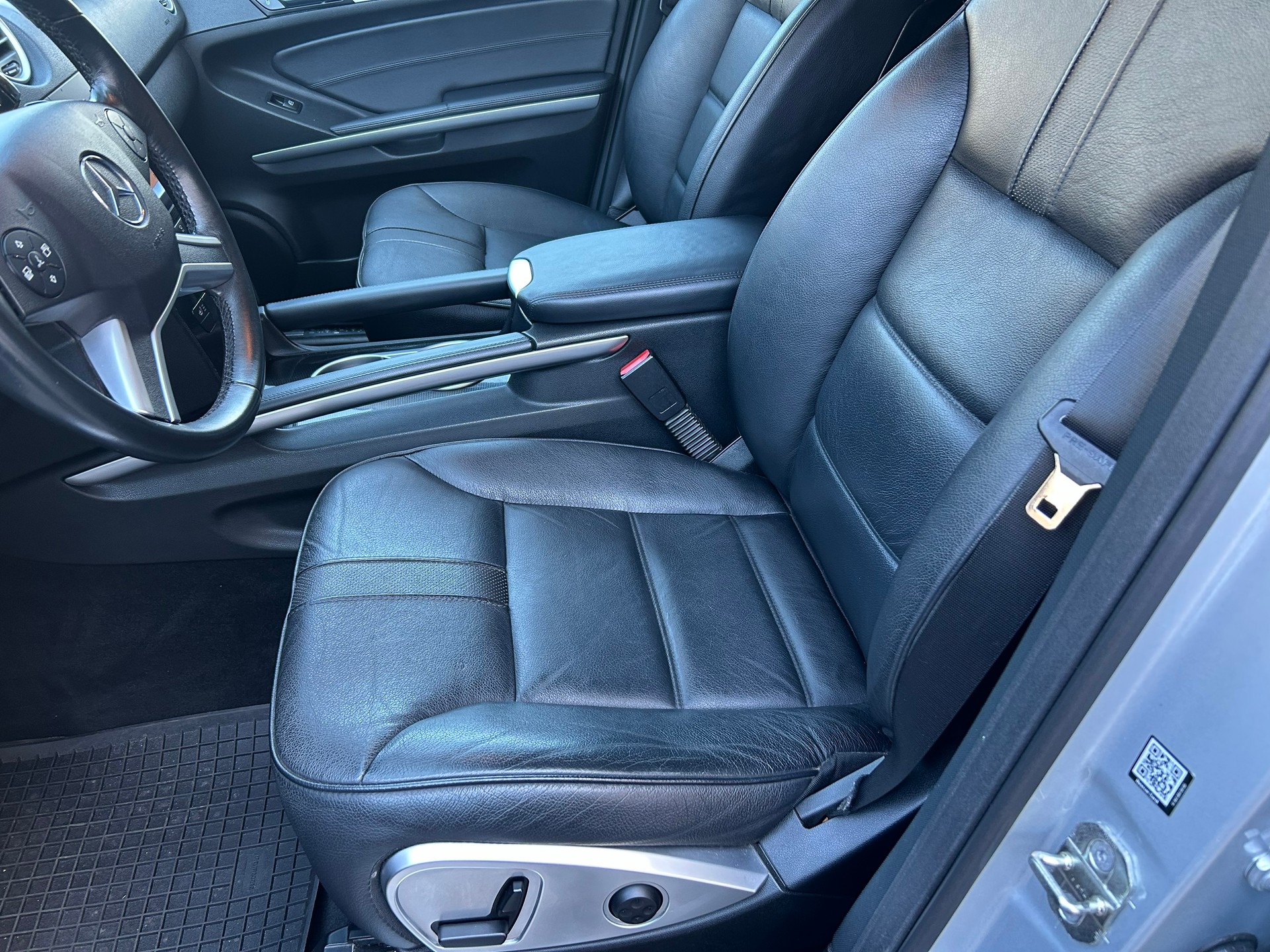 MERCEDES-BENZ ML 350 CDI-image-16